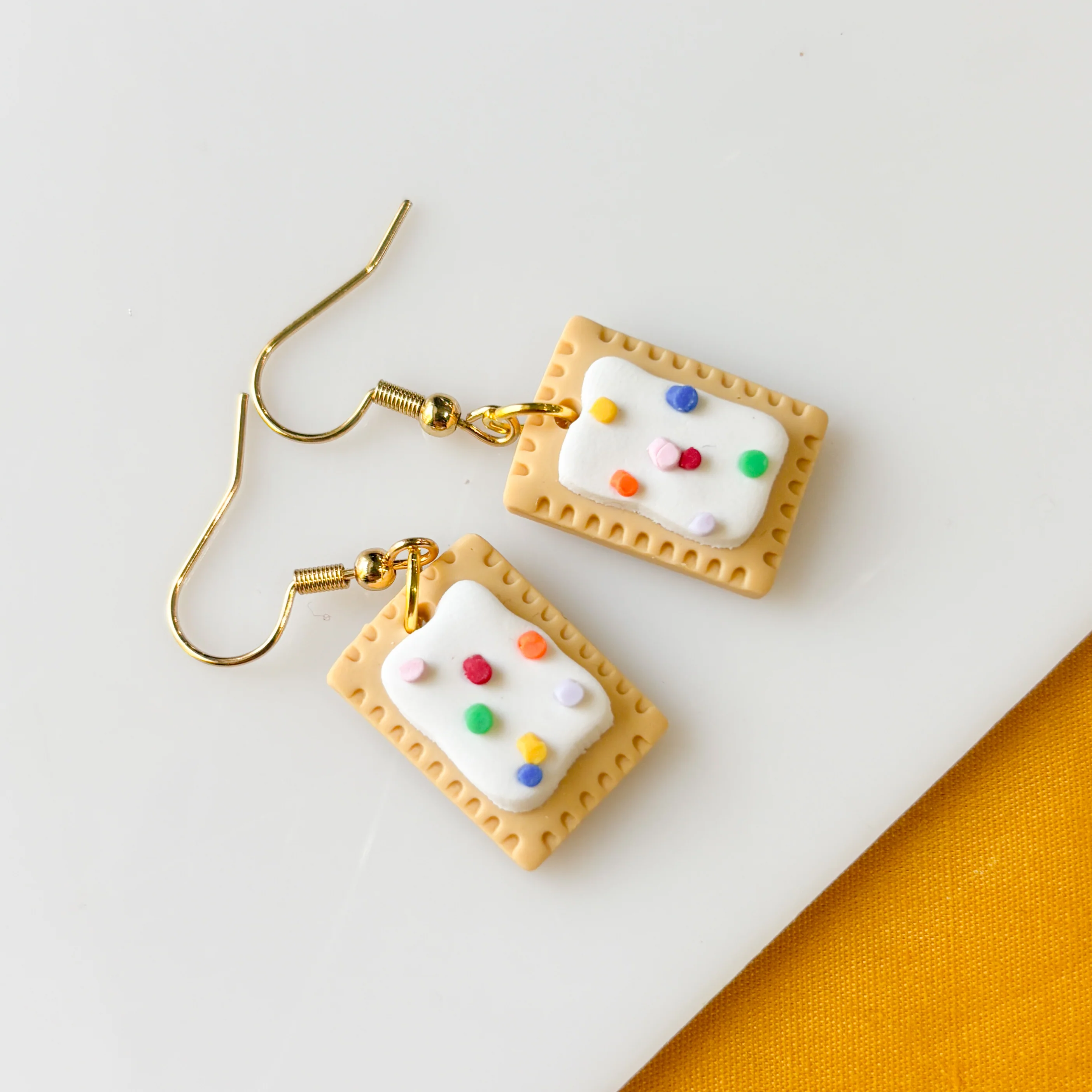 TOASTER POP EARRINGS - Image 2