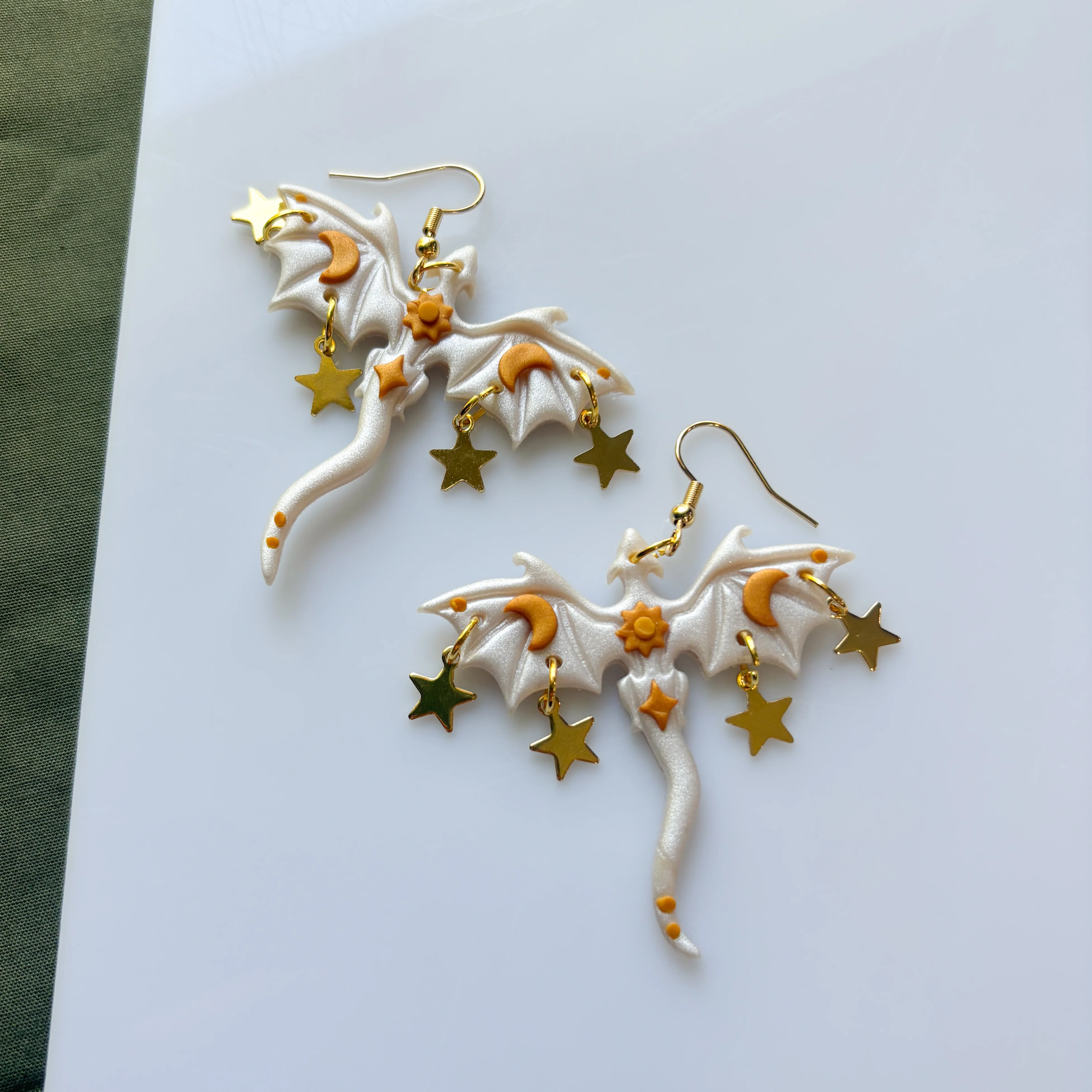 PEARLY SUN DRAGON EARRINGS - Image 3