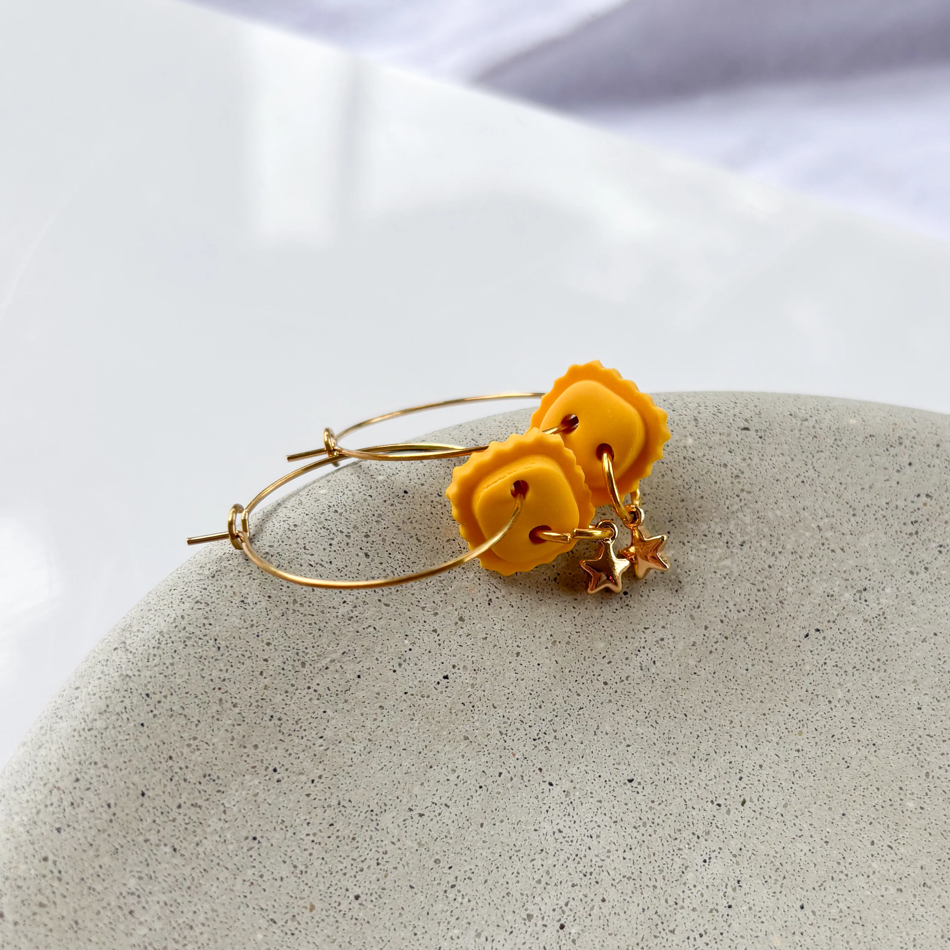 RAVIOLI HOOP EARRINGS - Image 2