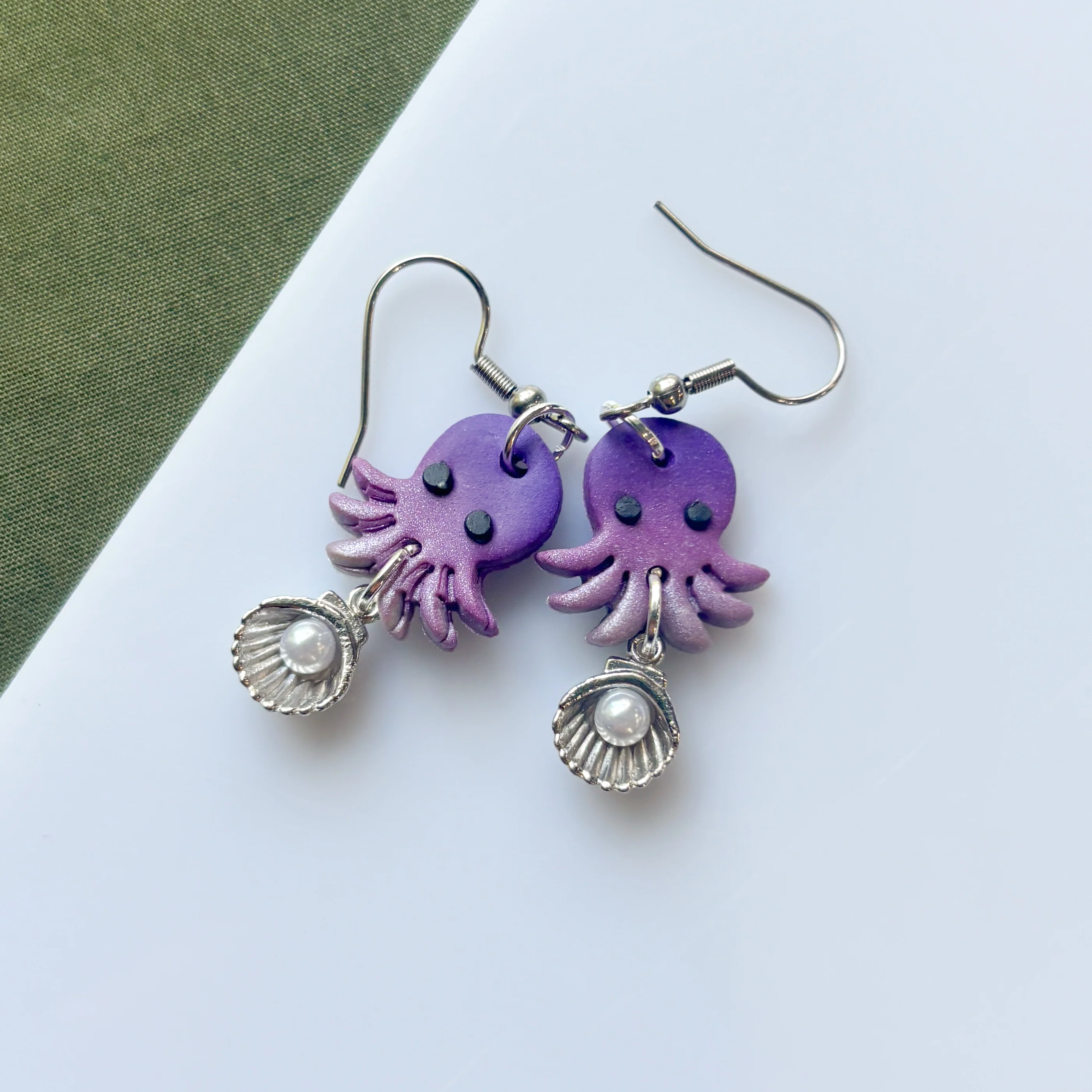 PURPLE PEARLY SILVERY OCTOPUS EARRINGS - Image 1