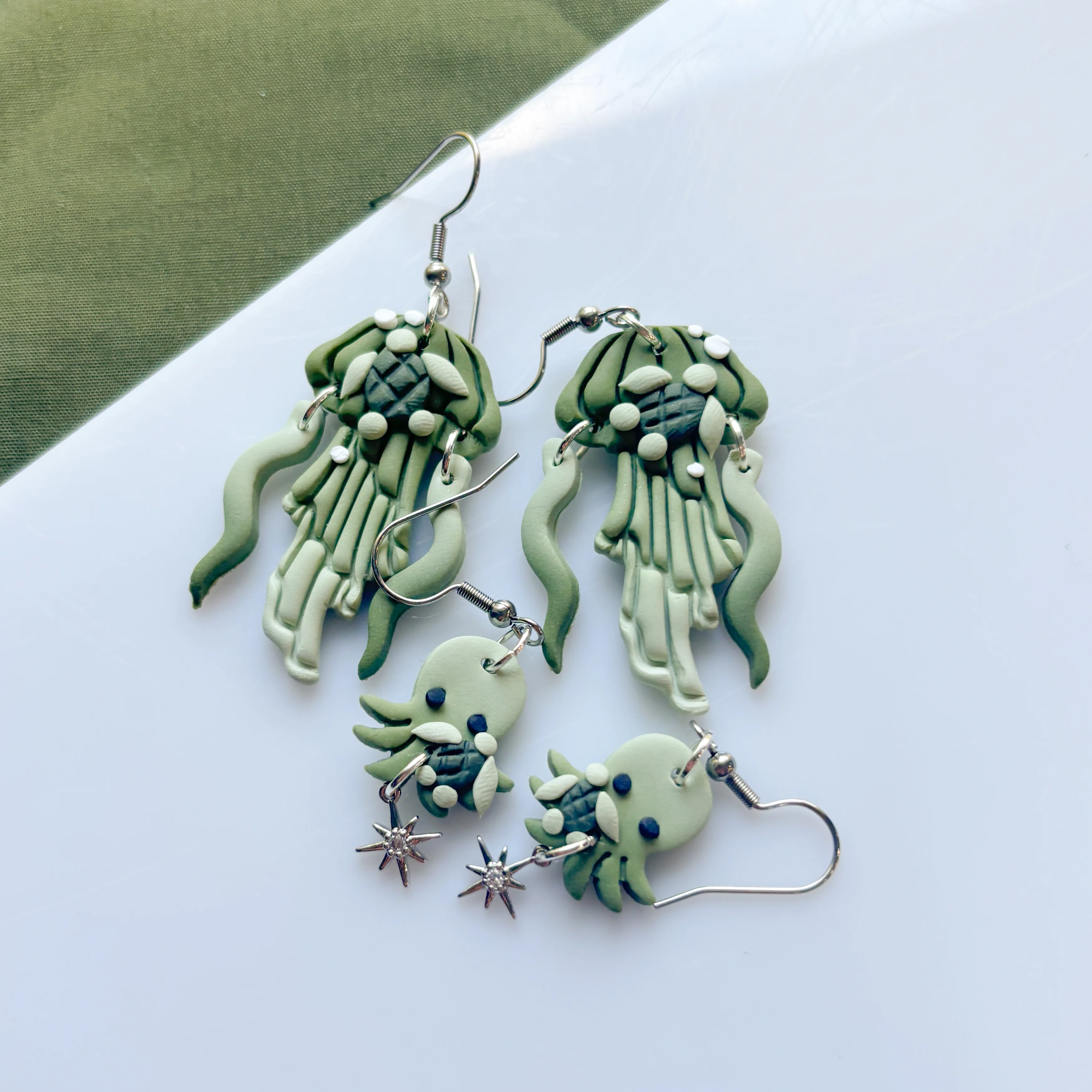 TURTLE JELLYFISH EARRINGS - Image 3