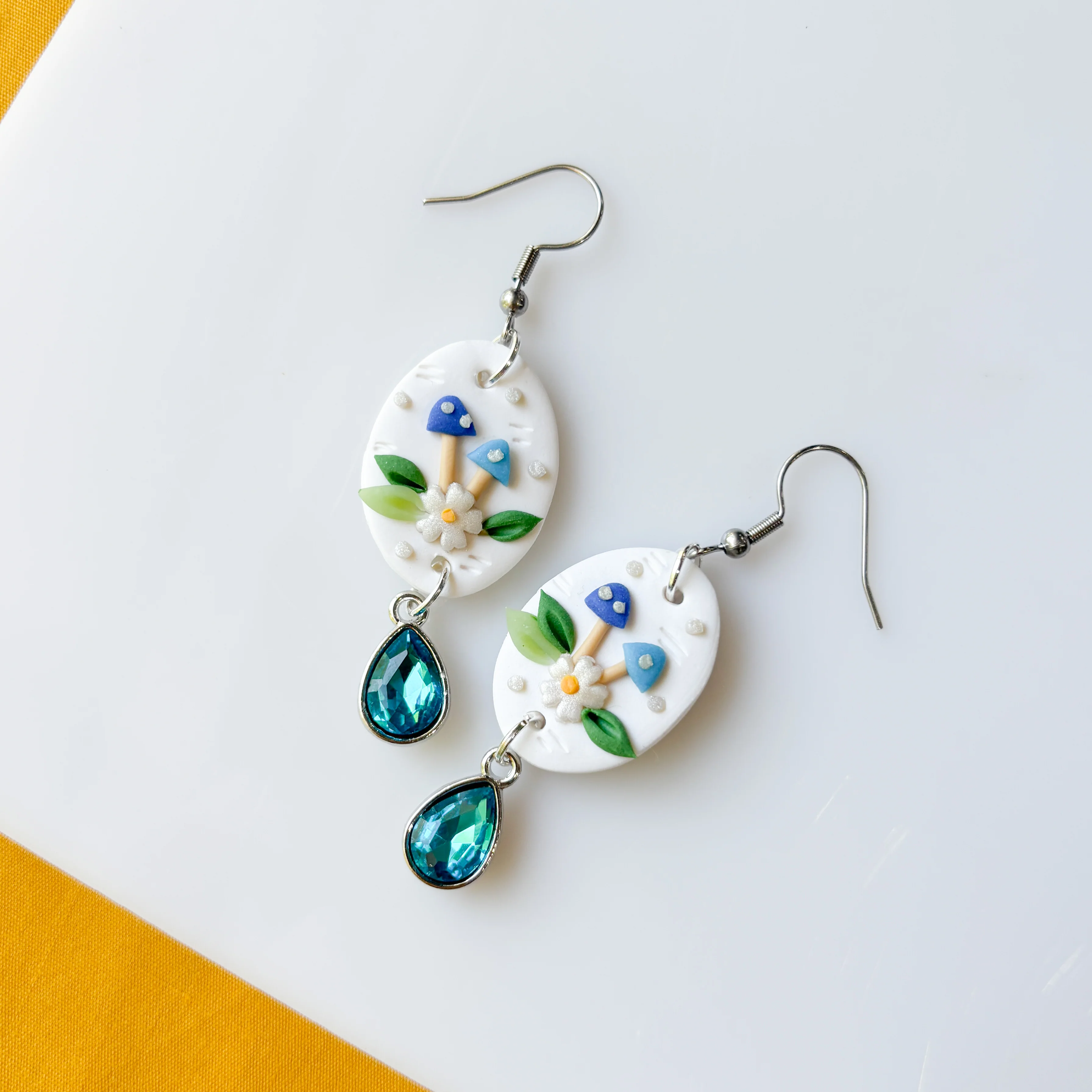 BLUE MUSHROOM OVAL EARRINGS - Image 3