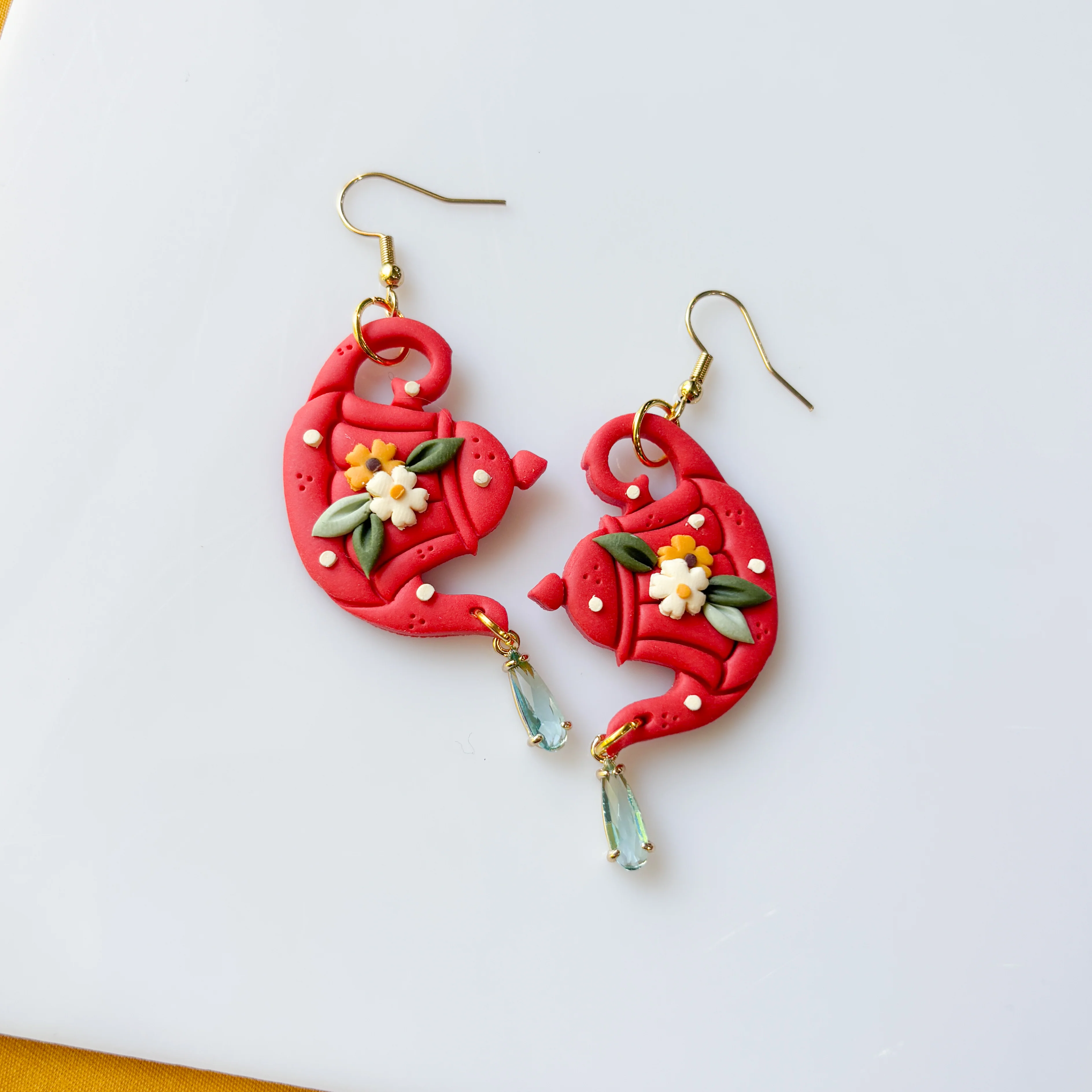 RED WATERING CAN EARRINGS - Image 2