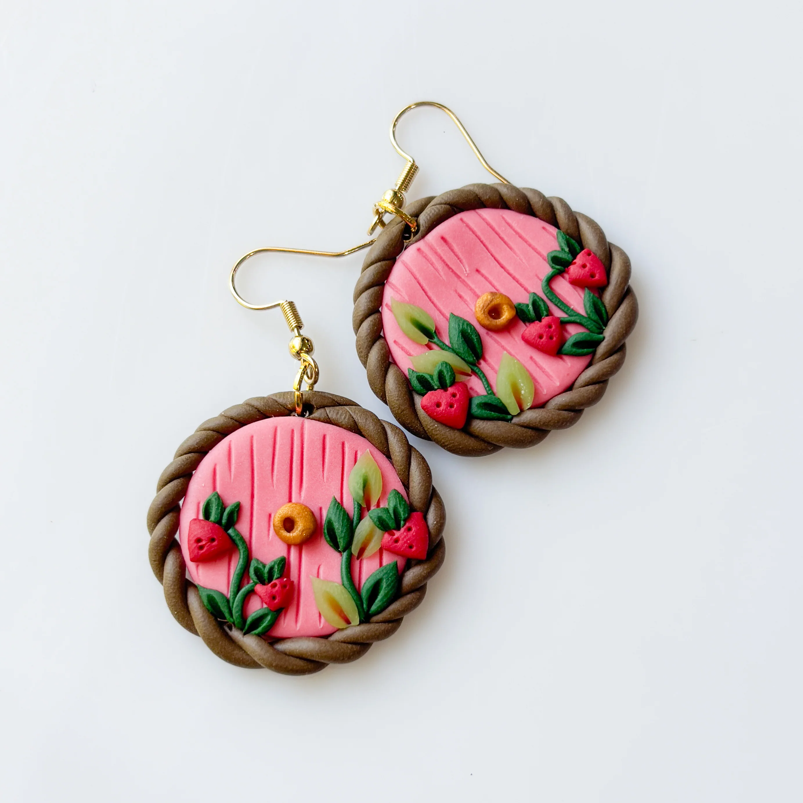 STRAWBERRY VINE HOBBIT DOOR EARRINGS - Image 1