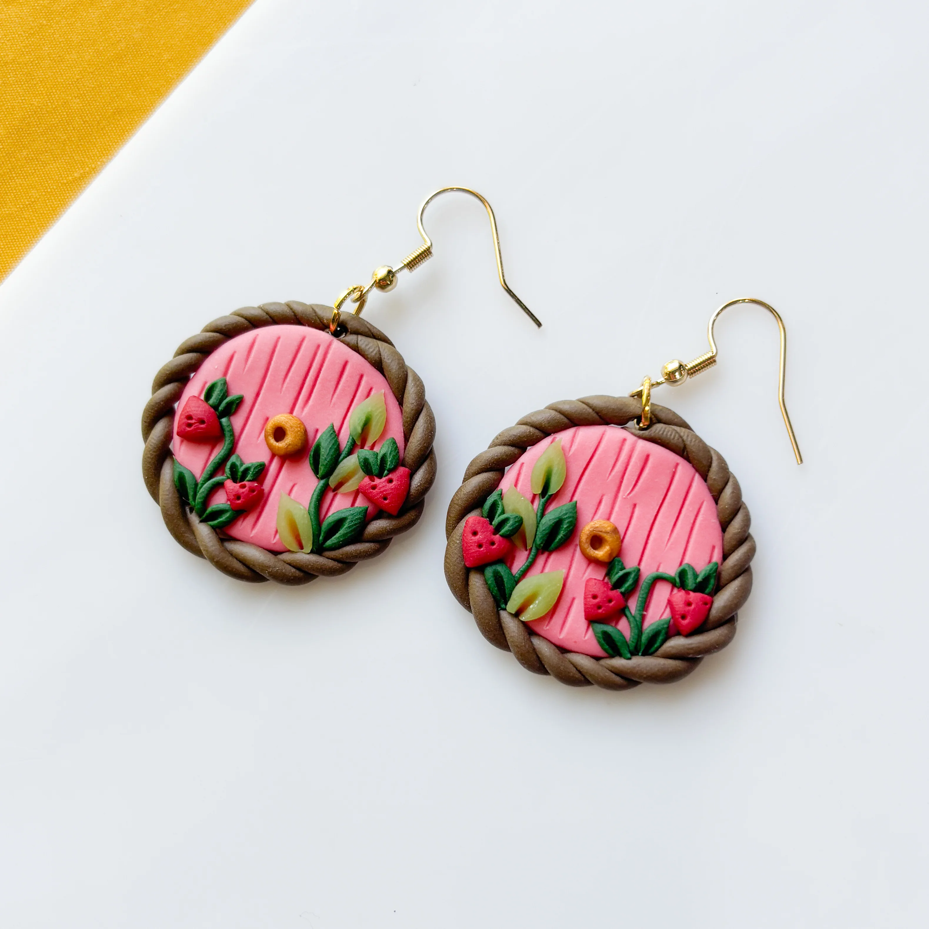 STRAWBERRY VINE HOBBIT DOOR EARRINGS - Image 2