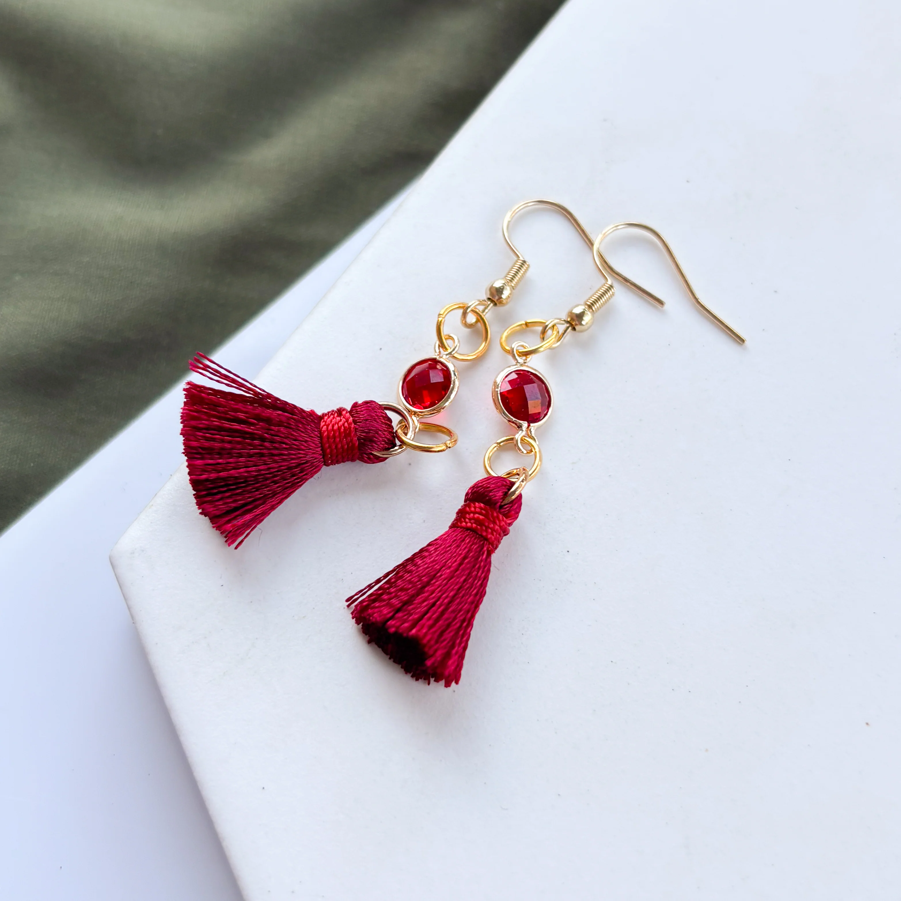 RED TASSEL CHARM EARRINGS - Image 2