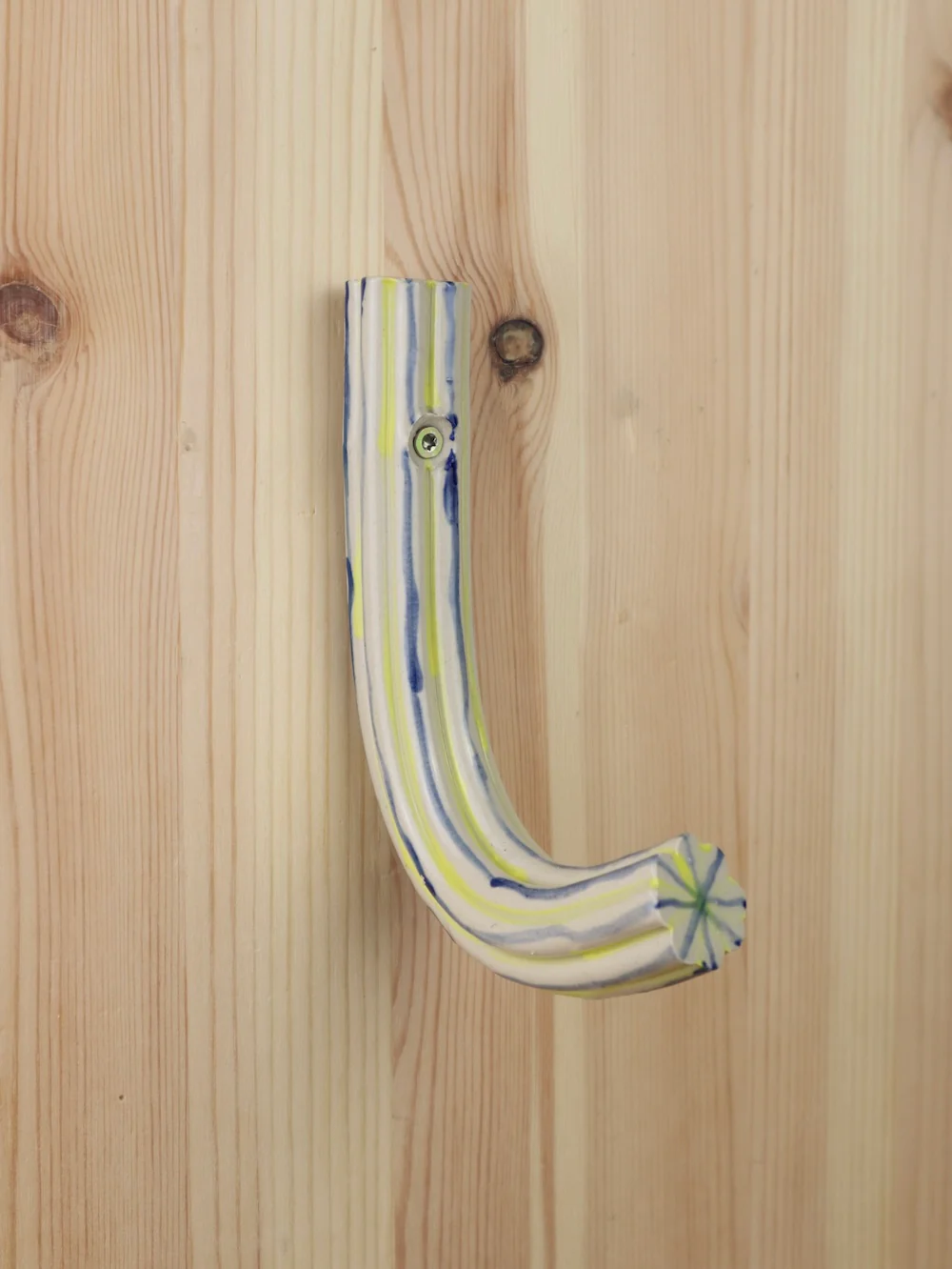 “blue and yellow stripes” Extruded hanger