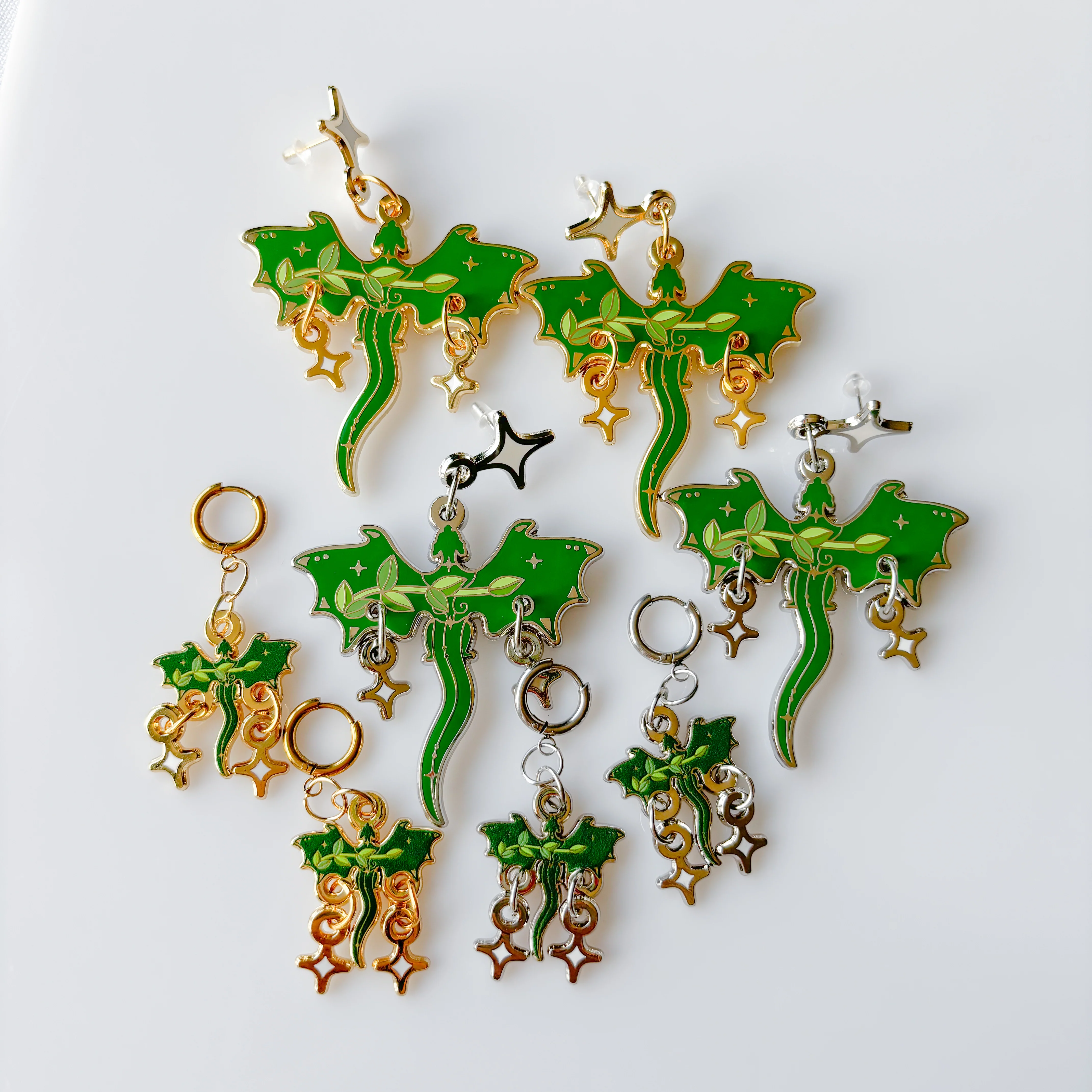 DISCOUNTED - GREEN VINE DRAGON METAL EARRINGS - Image 2