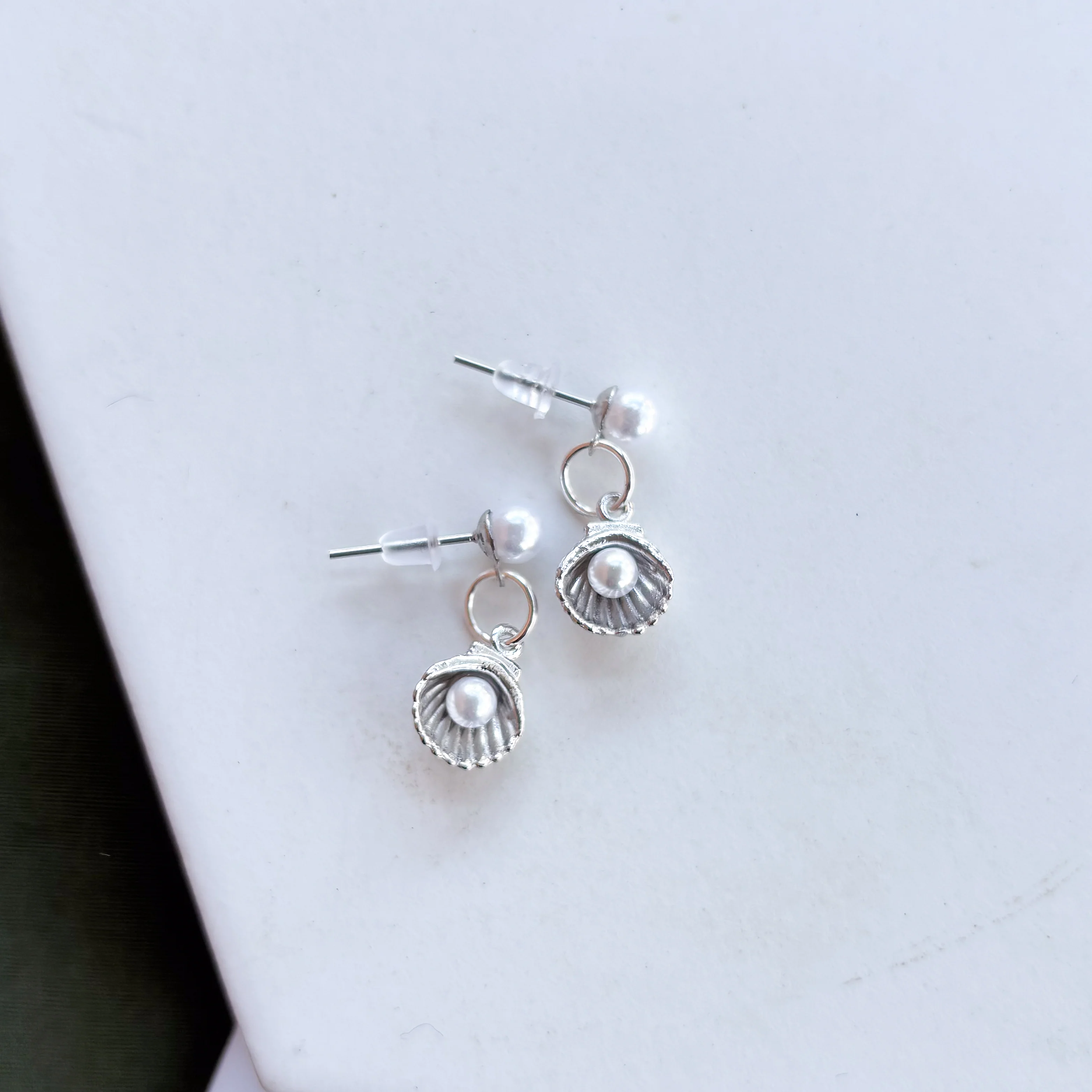 SEASHELL STUD CHARM EARRINGS - Image 2
