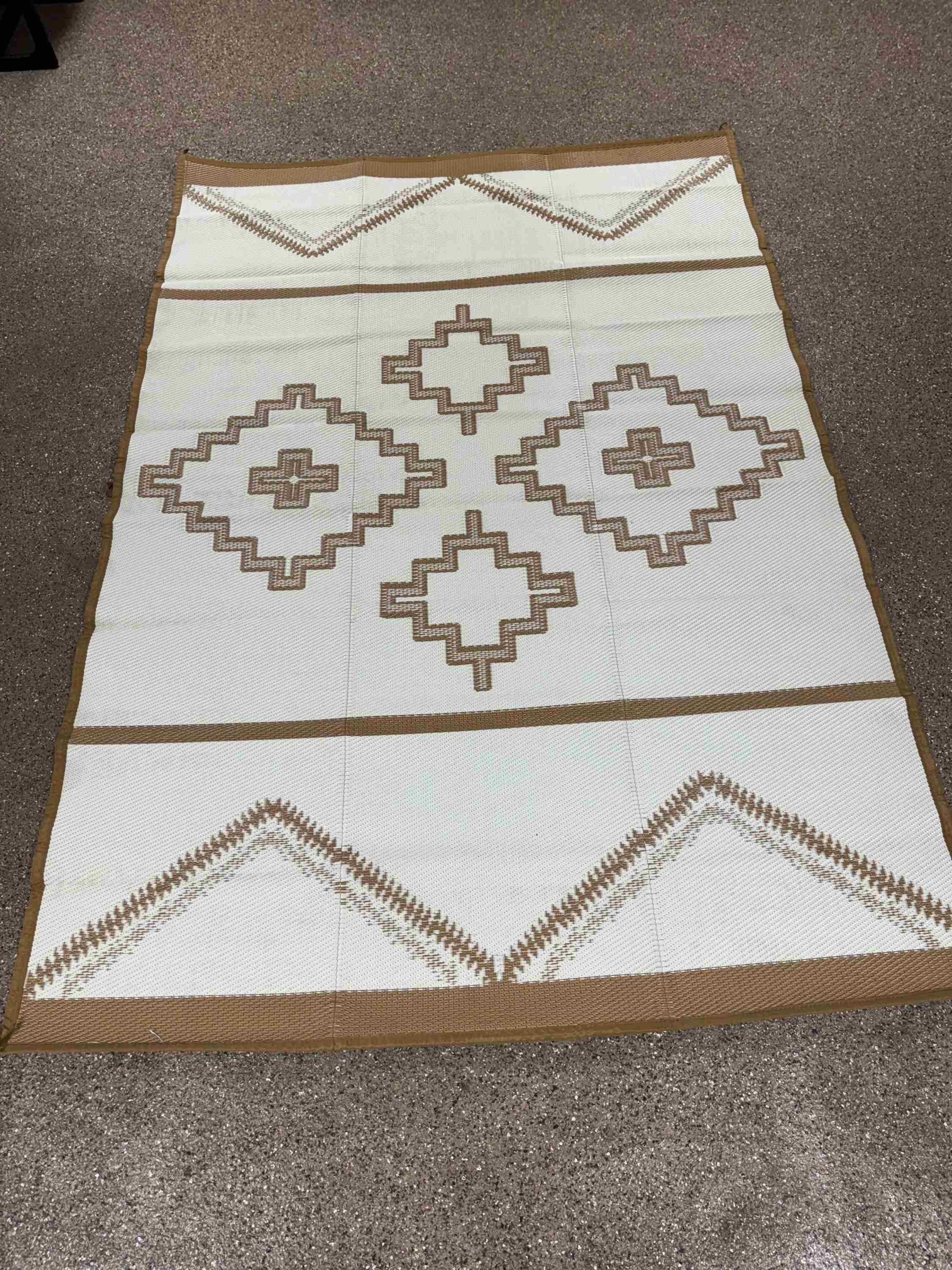Ranch Rugs- Cream/Tan 9×12