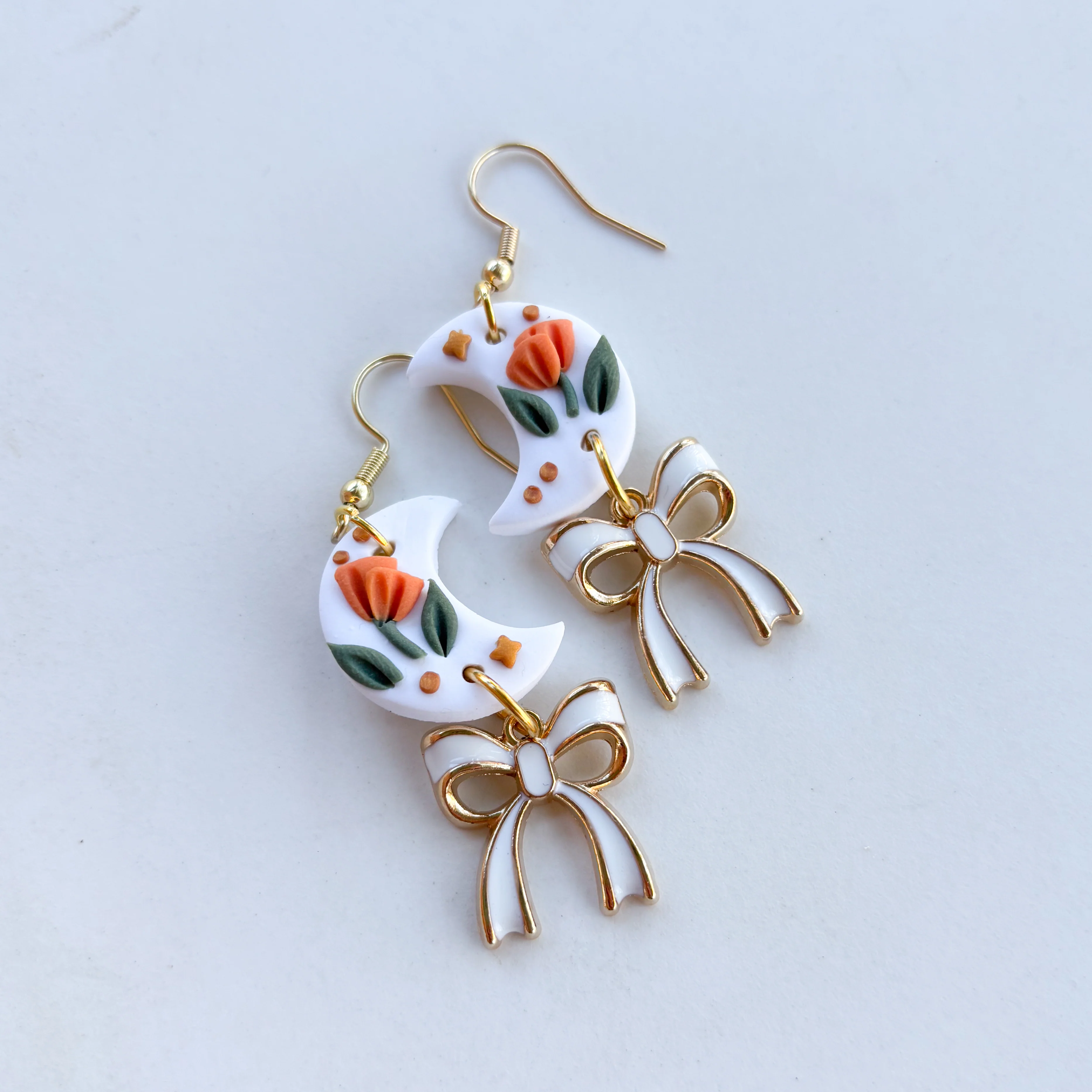 WHITE POPPY MOON EARRINGS (MEDIUM) - Image 1