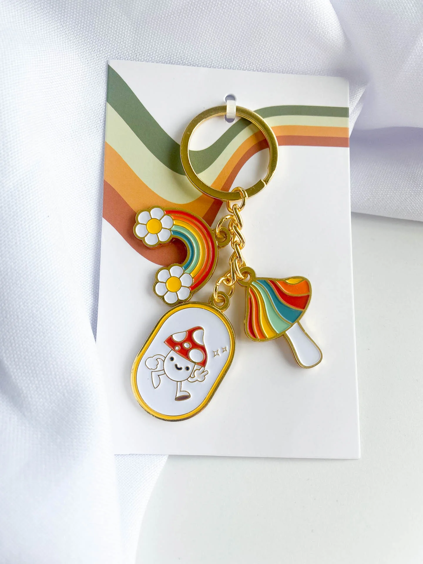 HAPPY MUSHROOM & RAINBOWS KEYCHAIN - Image 3