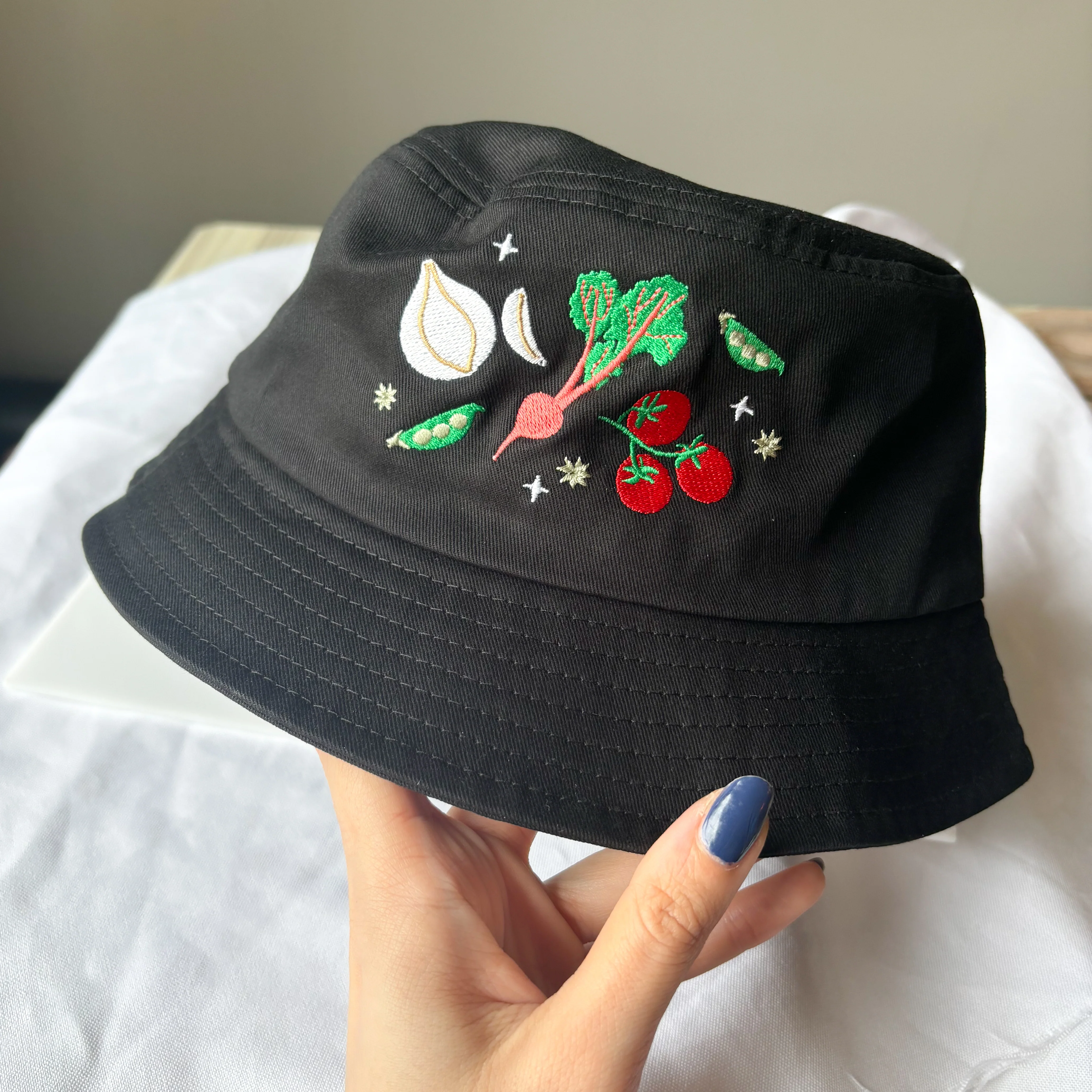 GARDEN VEGGIE BUCKET HAT - Image 3