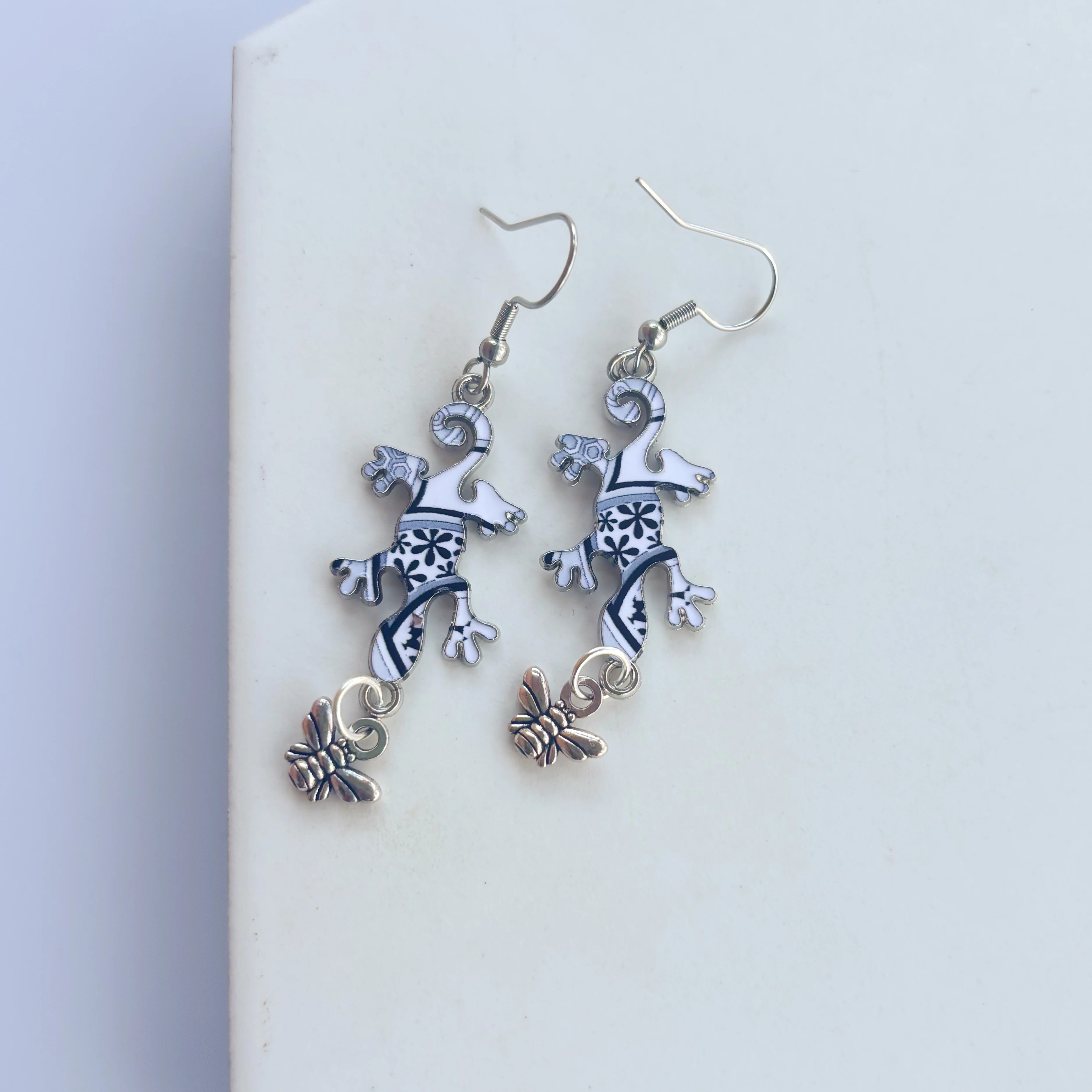 LIZARD & BUG CHARM EARRINGS - Image 2