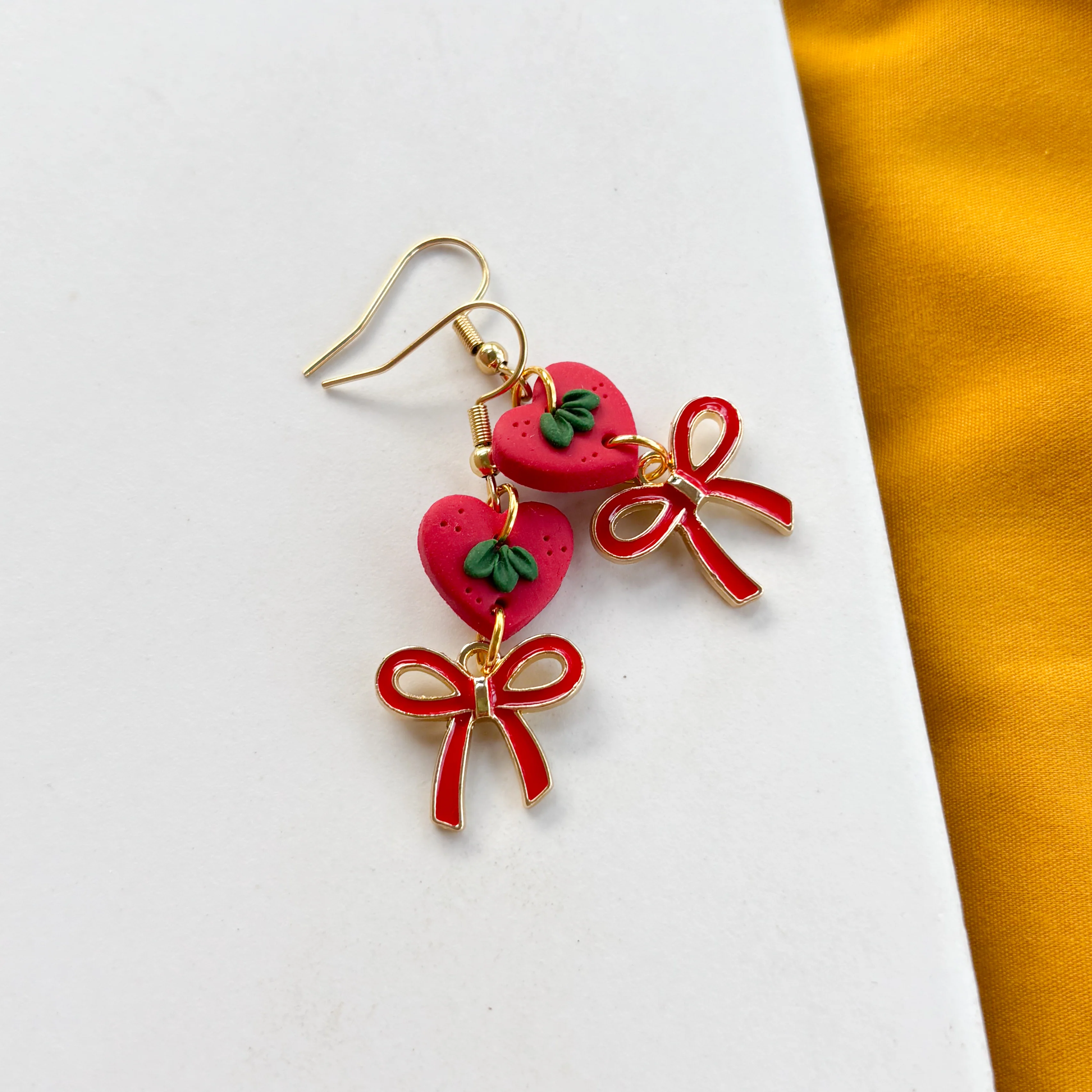 MINI RED STRAWBERRY & BOW EARRINGS - Image 2