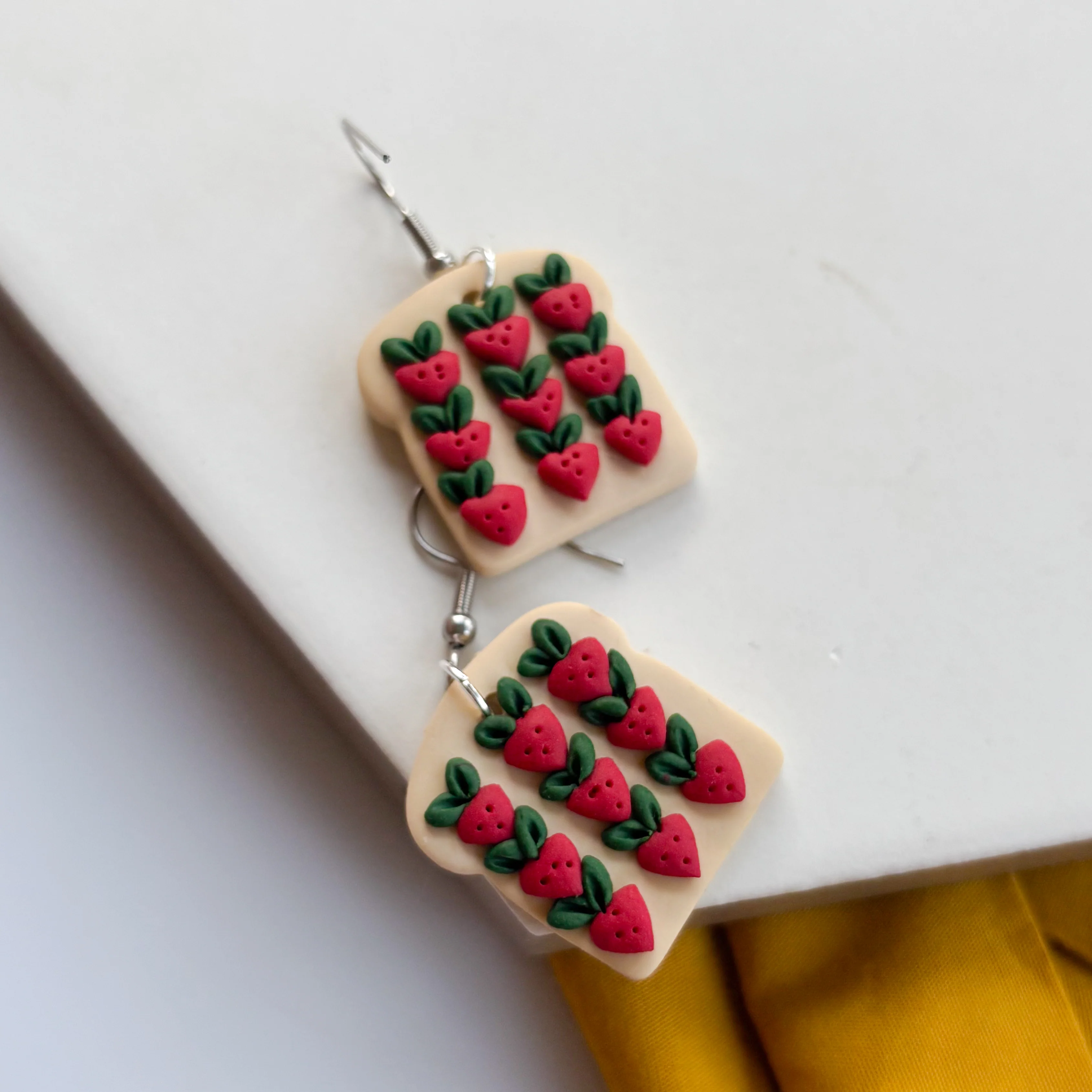STRAWBERRY TOAST EARRINGS - Image 2