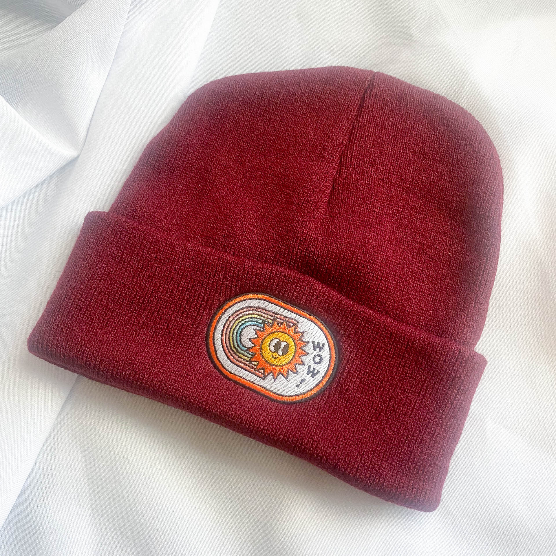 'WOW' BURGUNDY BEANIE - Image 3