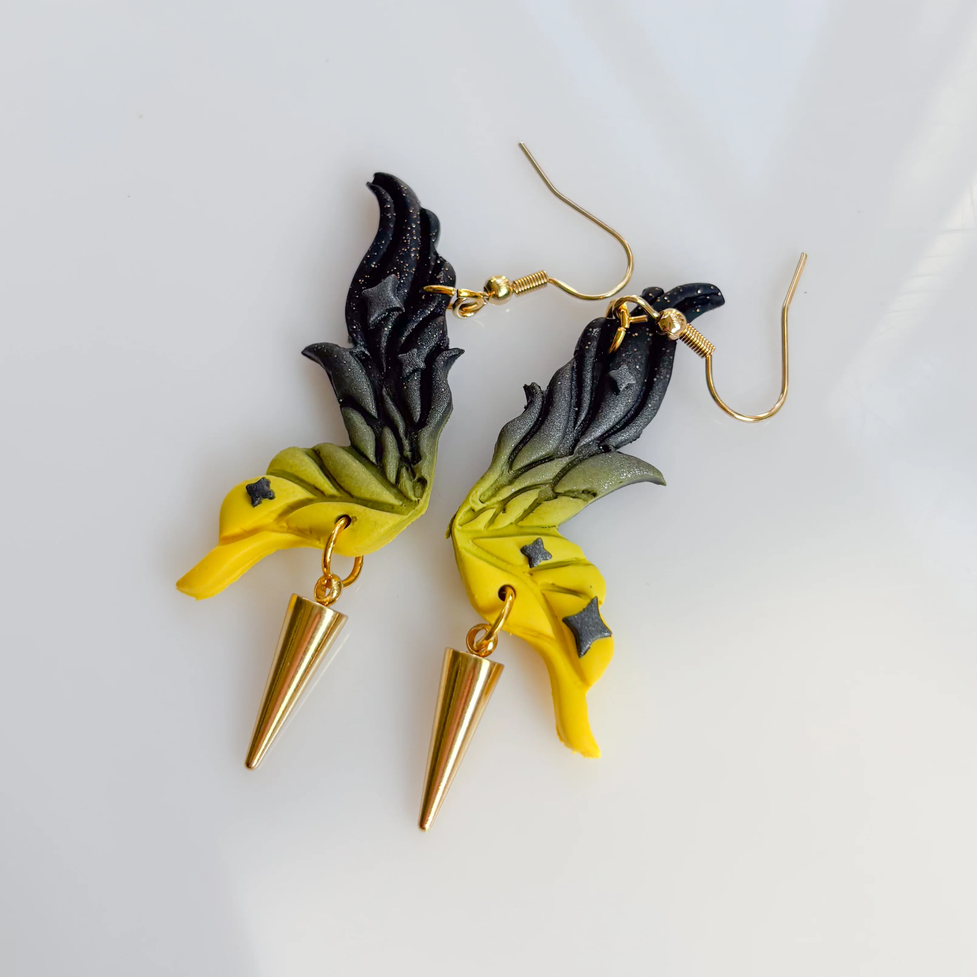 BUMBLEBEE FAIRY WING EARRINGS (YELLOW/BLACK) - Image 3