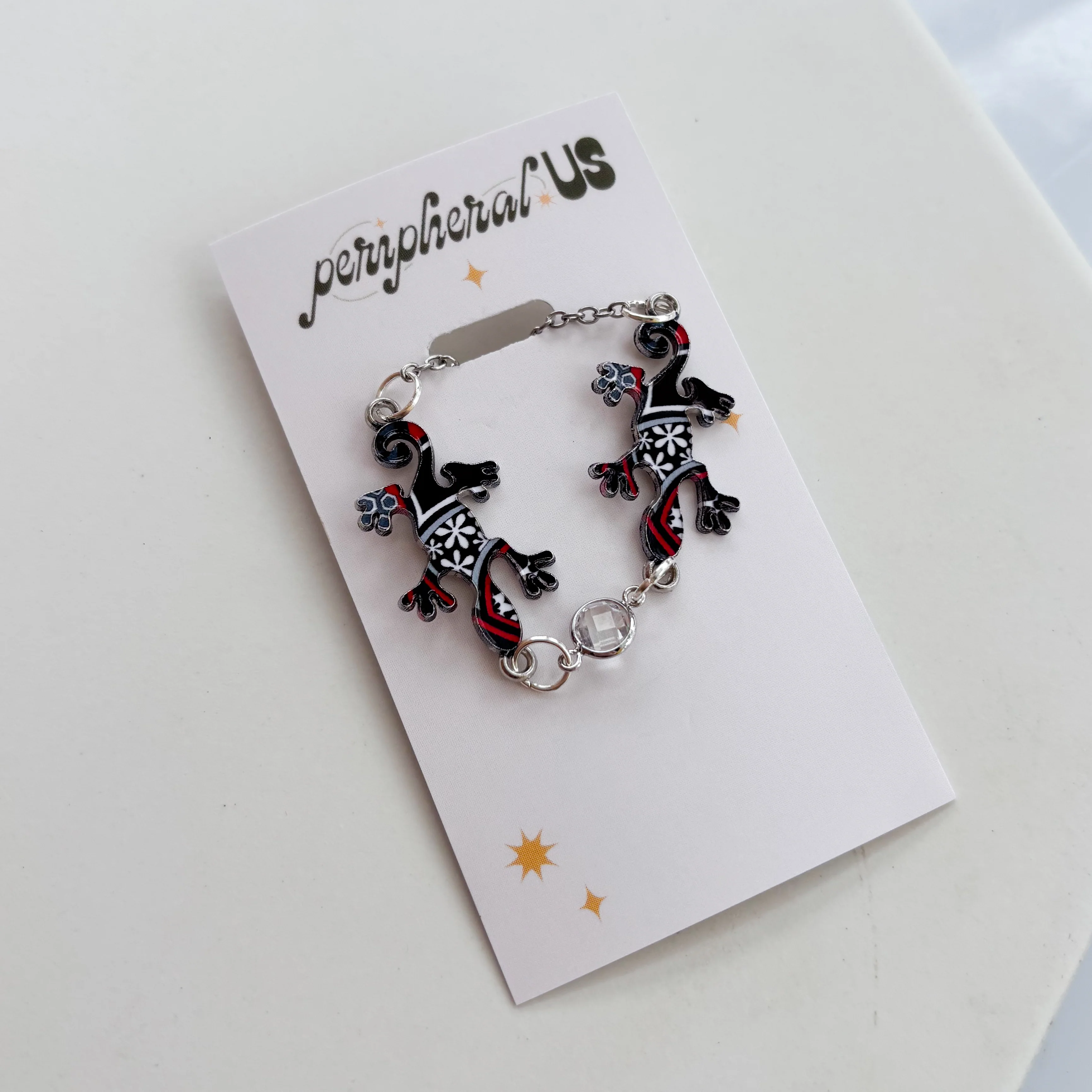 KISSING LIZARDS CHARM NECKLACE - Image 2