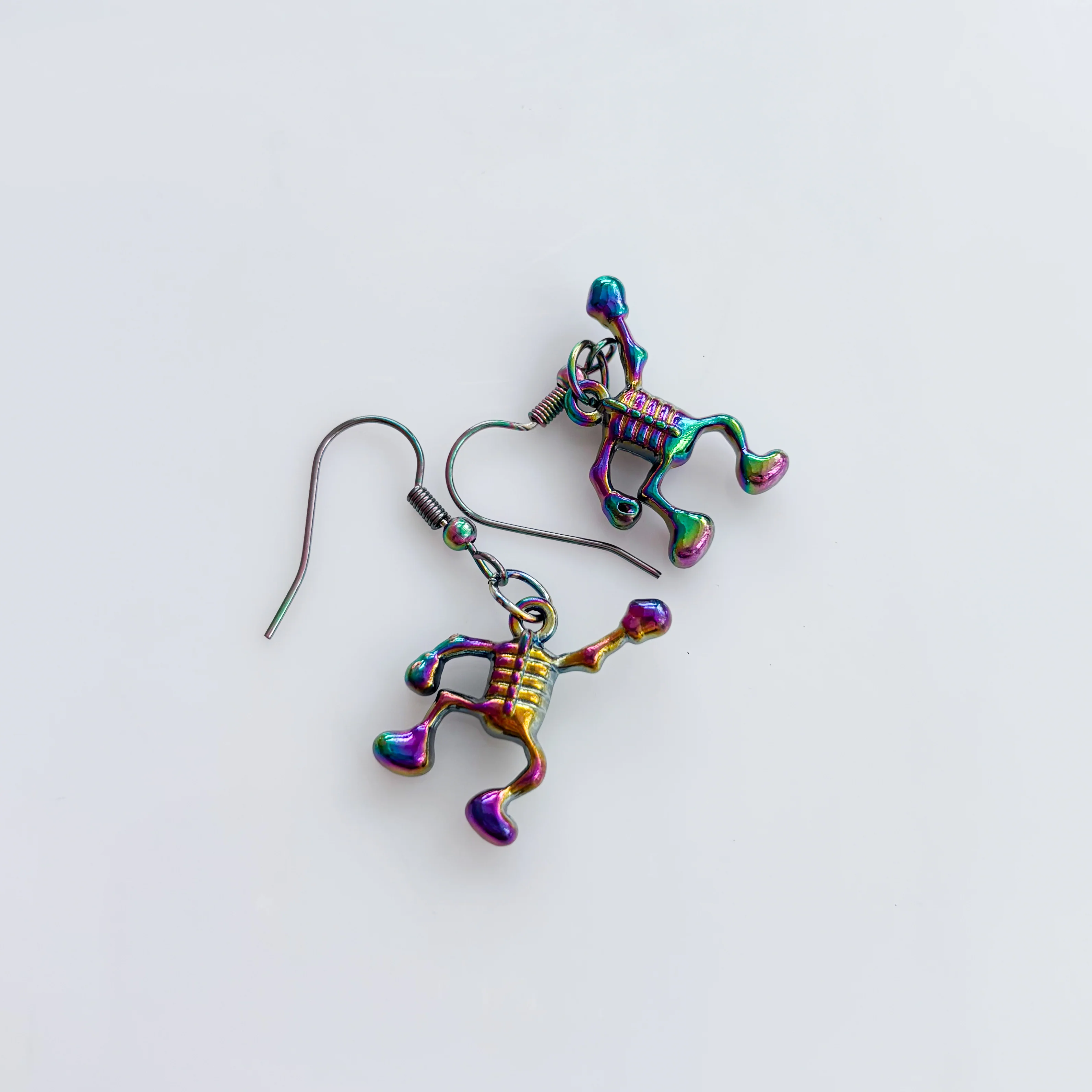 IRIDESCENT DANCIN GUY CHARM EARRINGS - Image 2