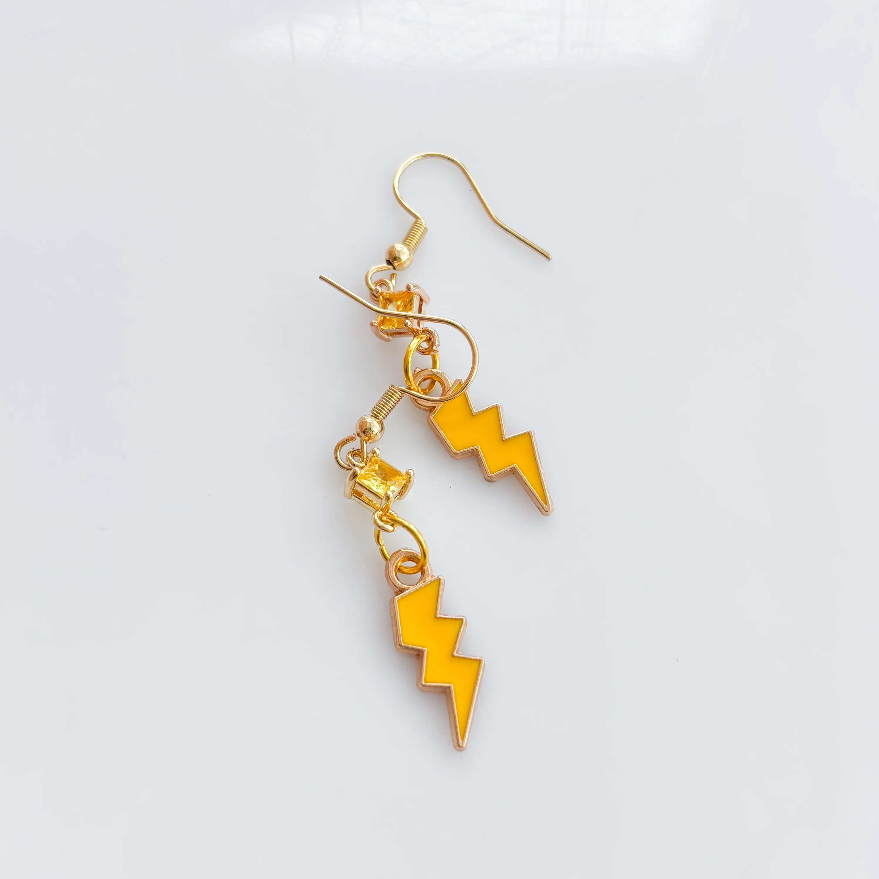 LIGHTNING CHARM EARRINGS - Image 2