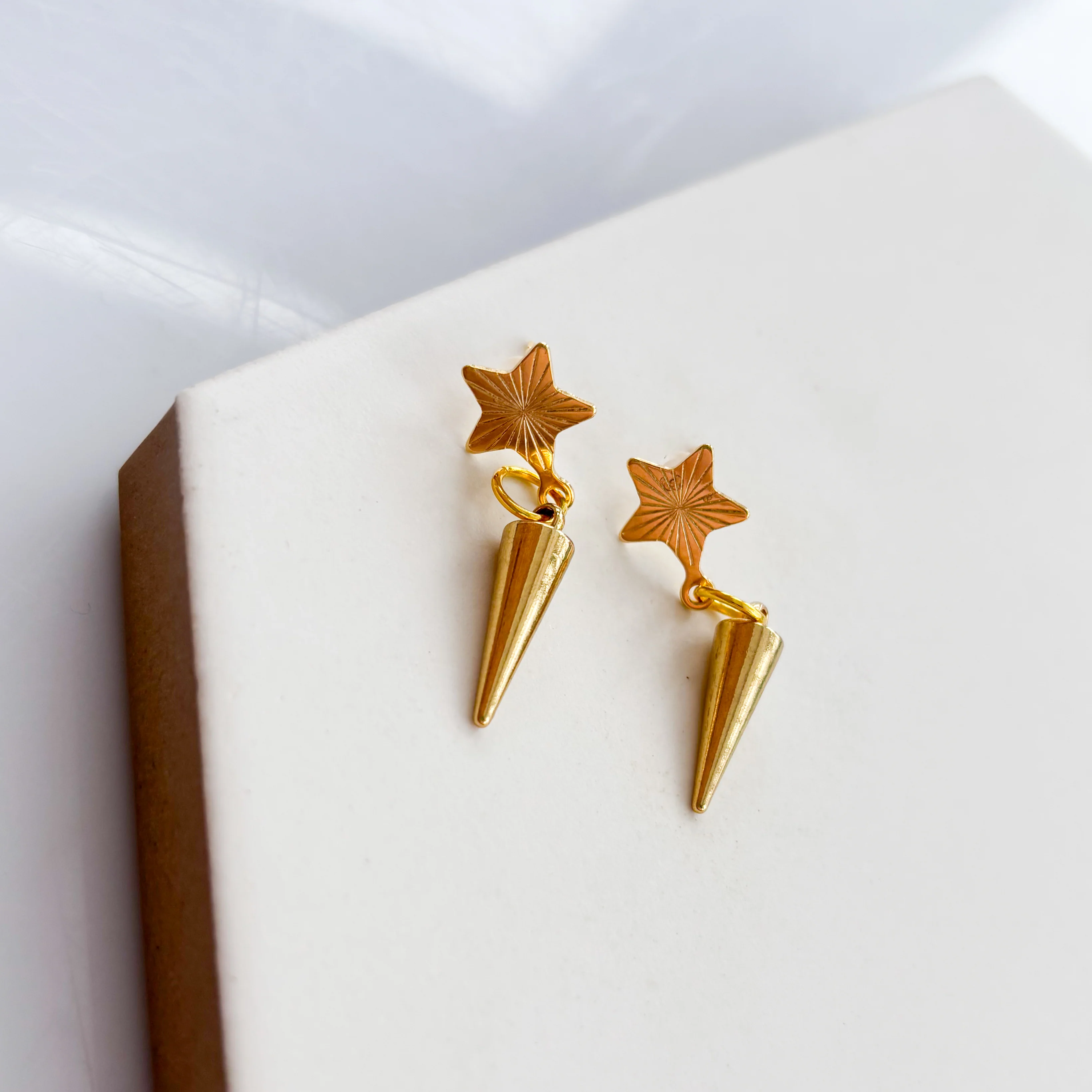GOLD STAR & SPIKE STUD CHARM EARRINGS - Image 3