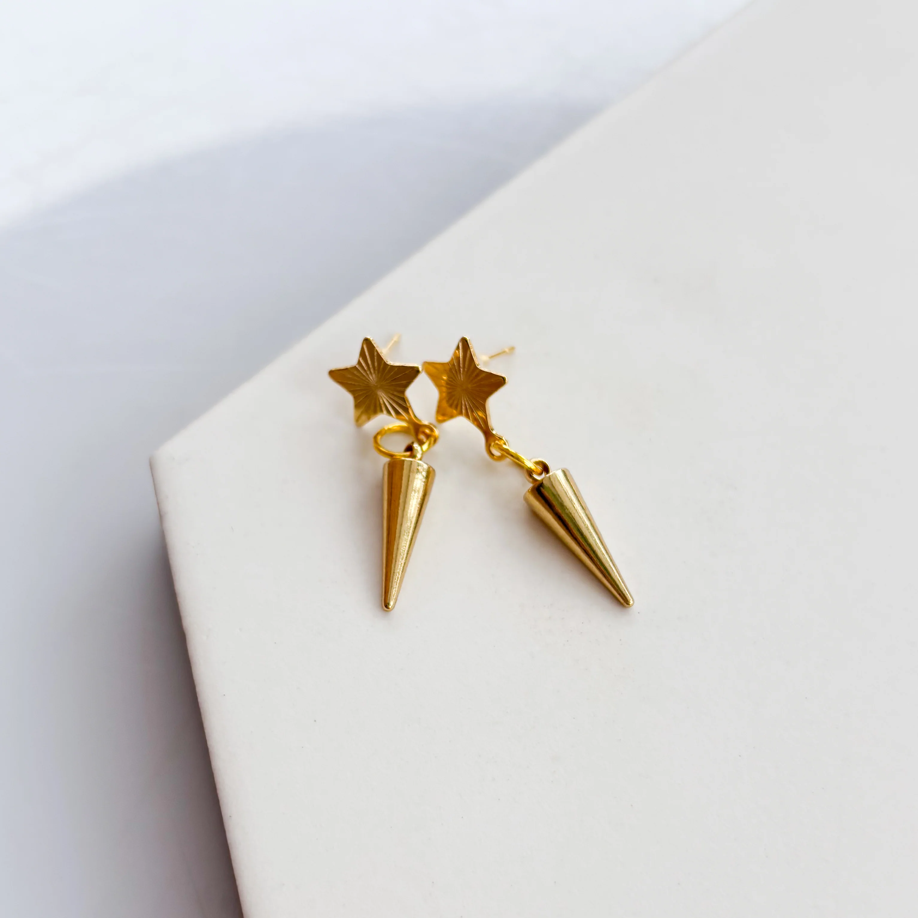 GOLD STAR & SPIKE STUD CHARM EARRINGS - Image 2