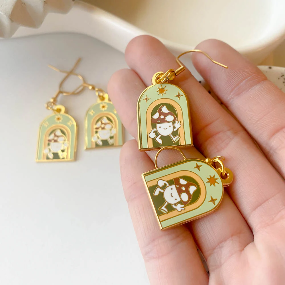 HAPPY MUSHROOM FRIEND METAL EARRINGS (GOLD) - Image 2