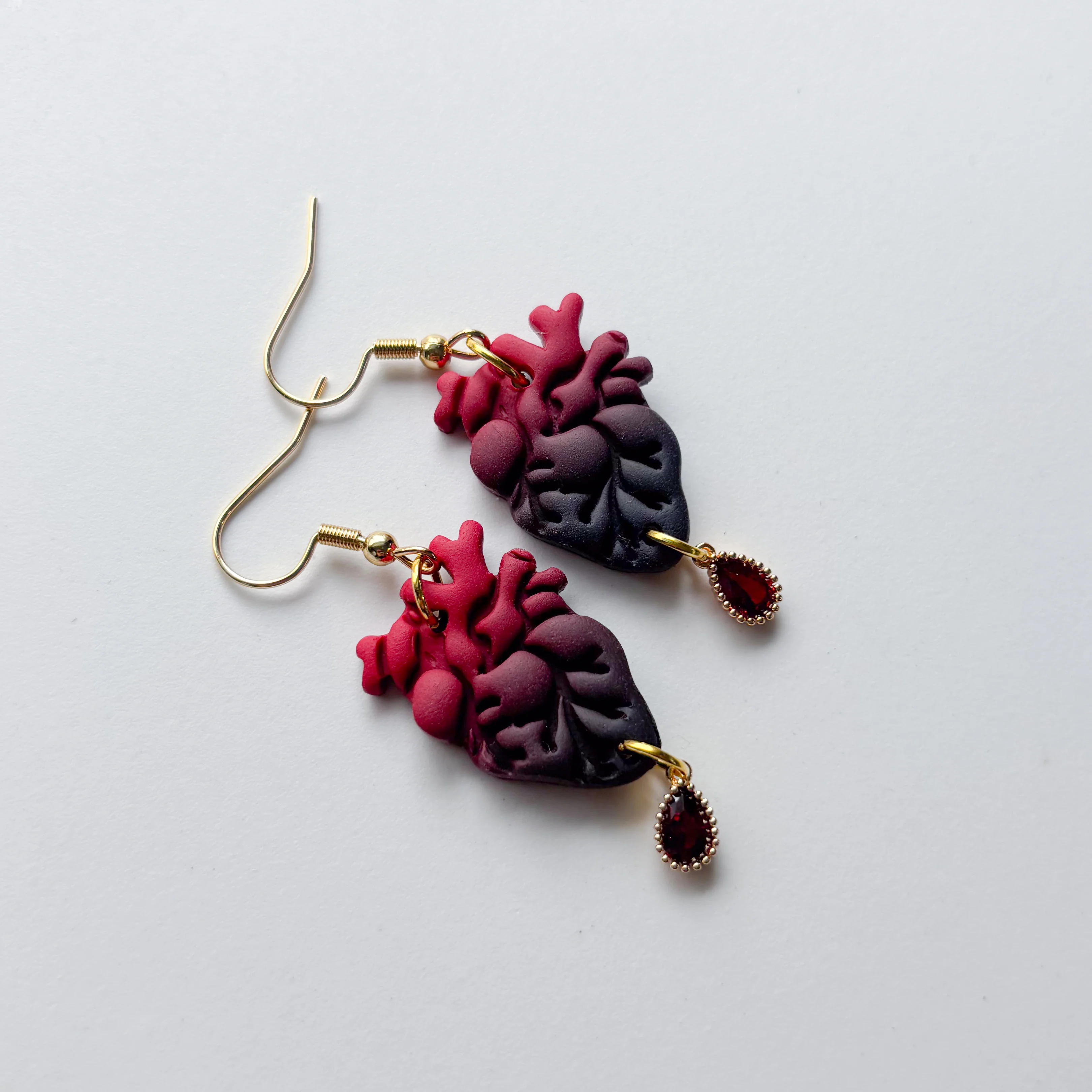 GOTHIC RED/BLACK OMBRE ANATOMICAL HEART EARRINGS - Image 1