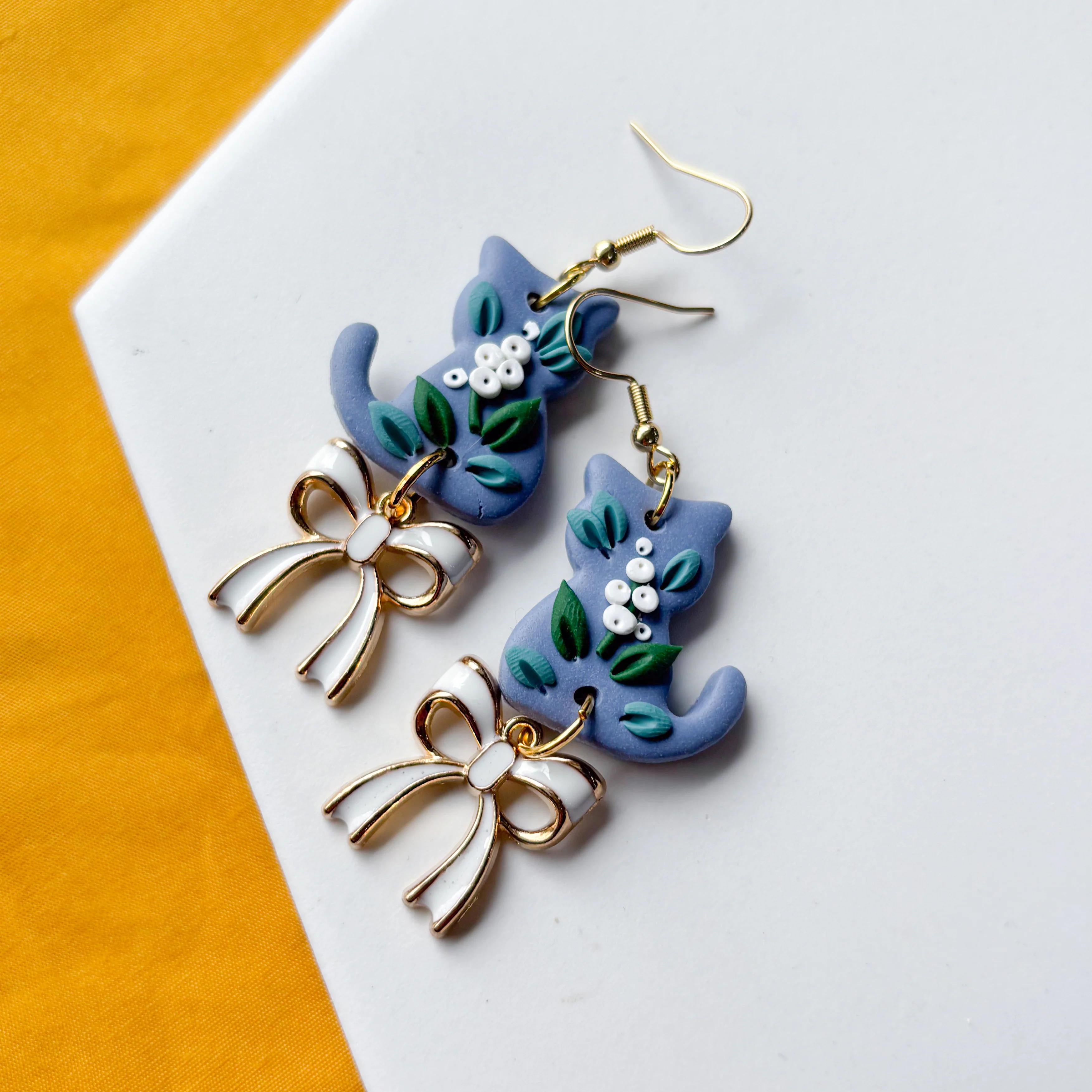 BABY’S BREATH CAT EARRINGS