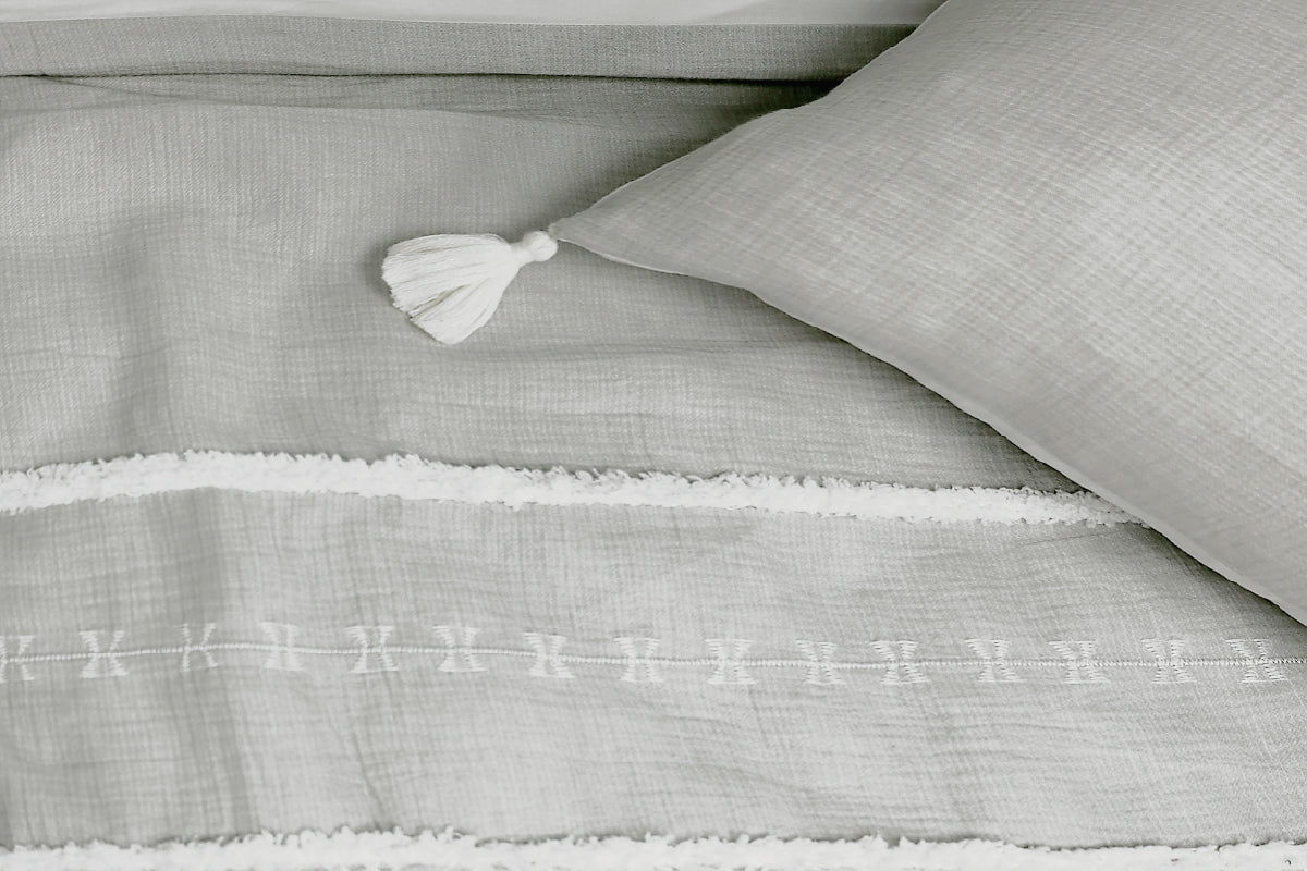 Duvet Cover & Shams Set - Lascau - Image 3