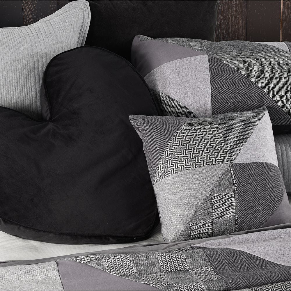 Quilt & Shams Set - Matis - Image 2