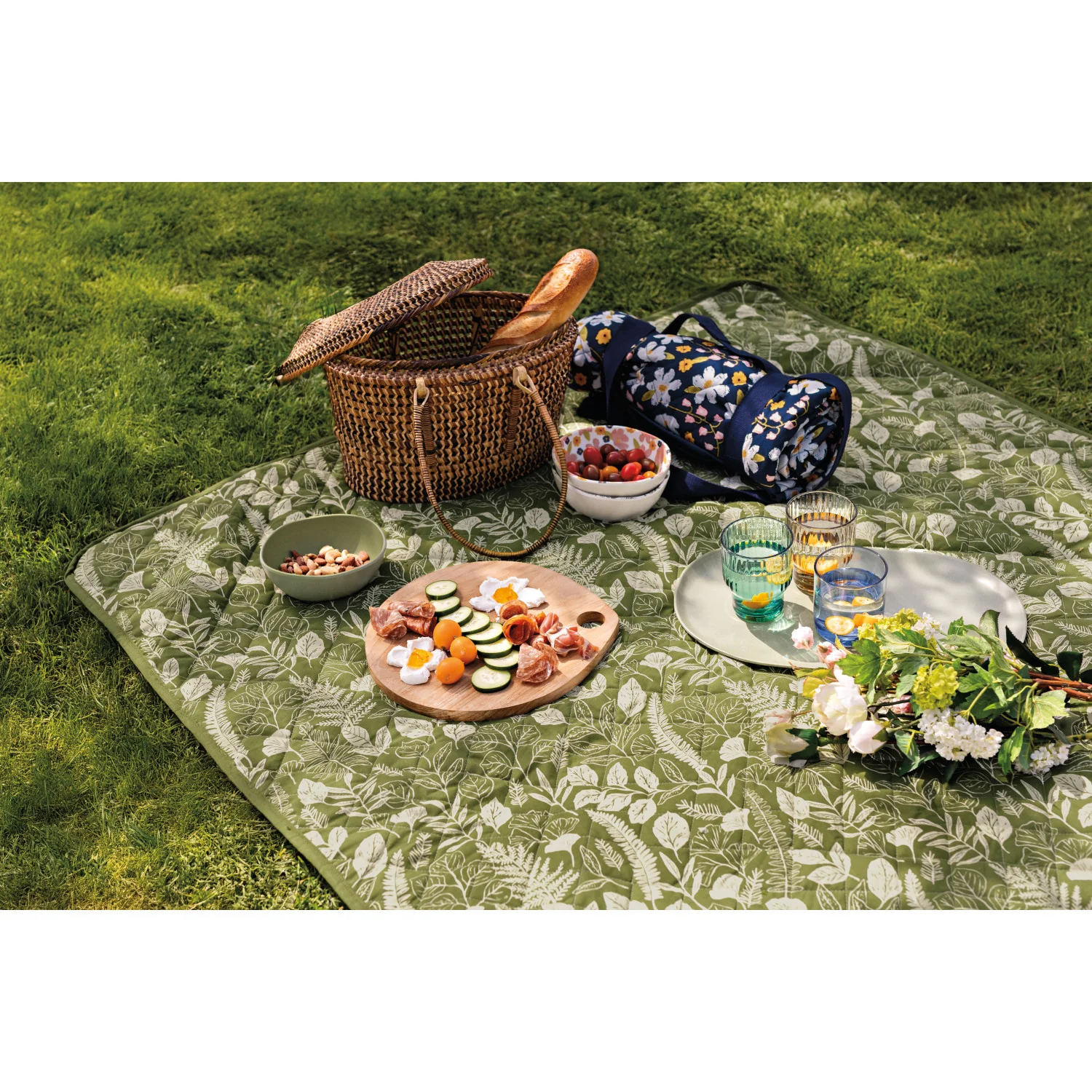 Picnic Blanket, Fern & Frond - Image 3