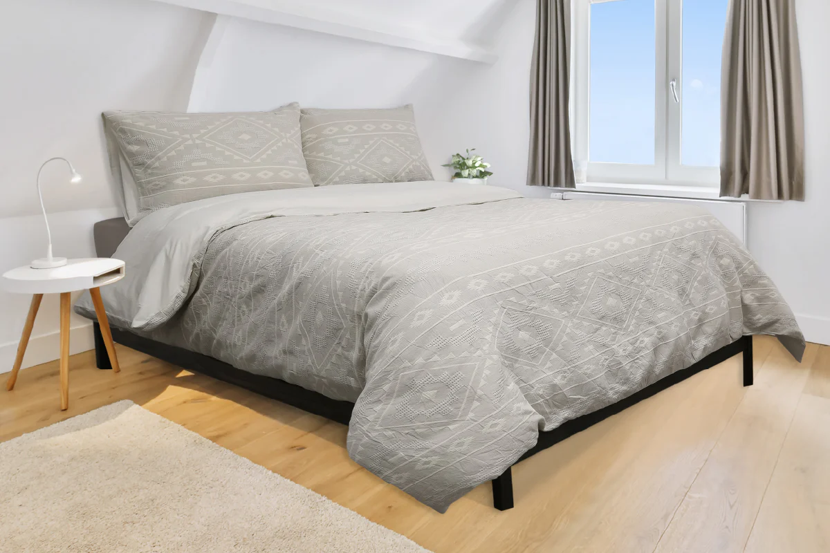 Duvet Cover & Shams Set - Woodrow - Image 2