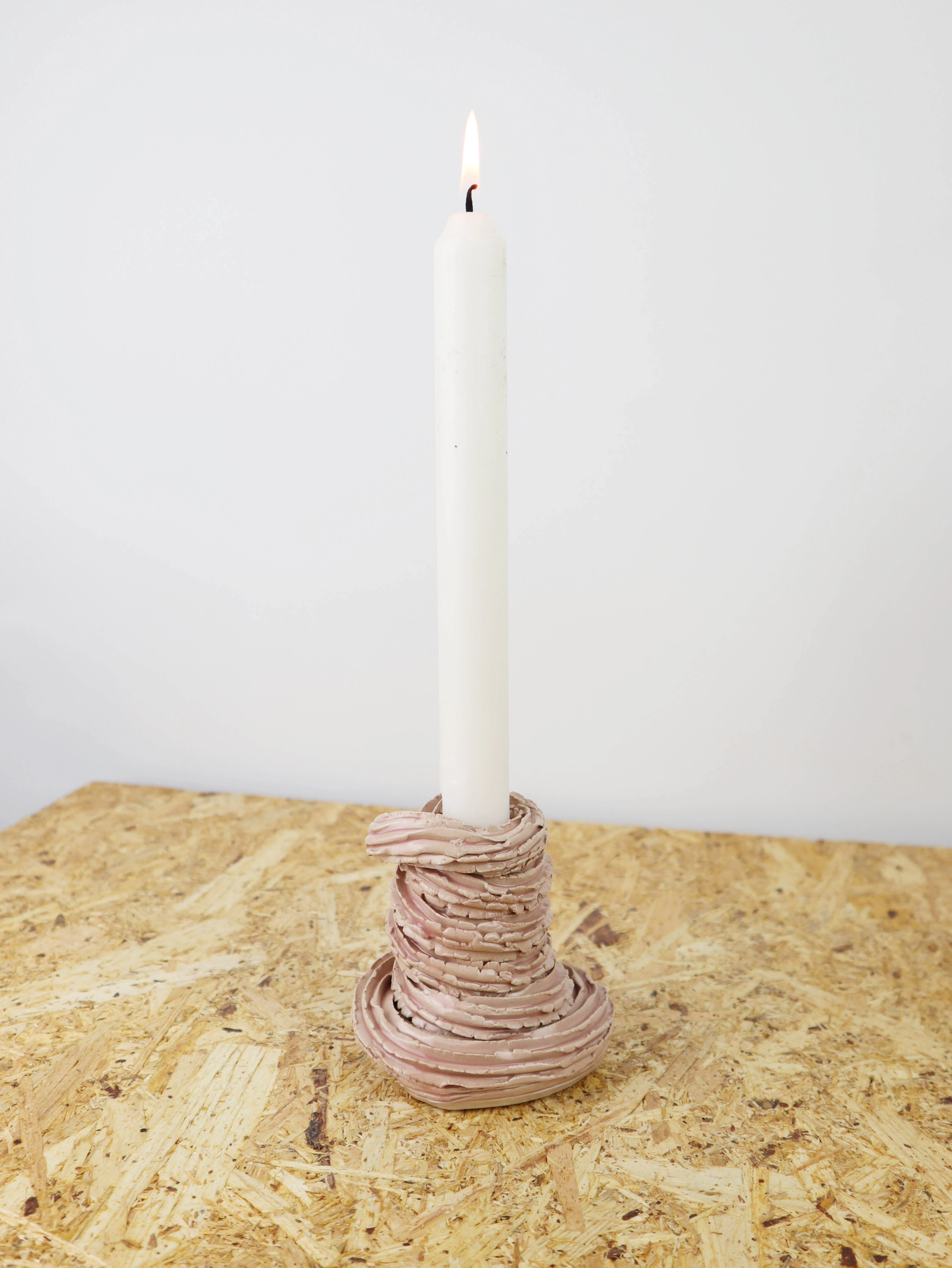 Extruded candle holder- soft pink – nr.02