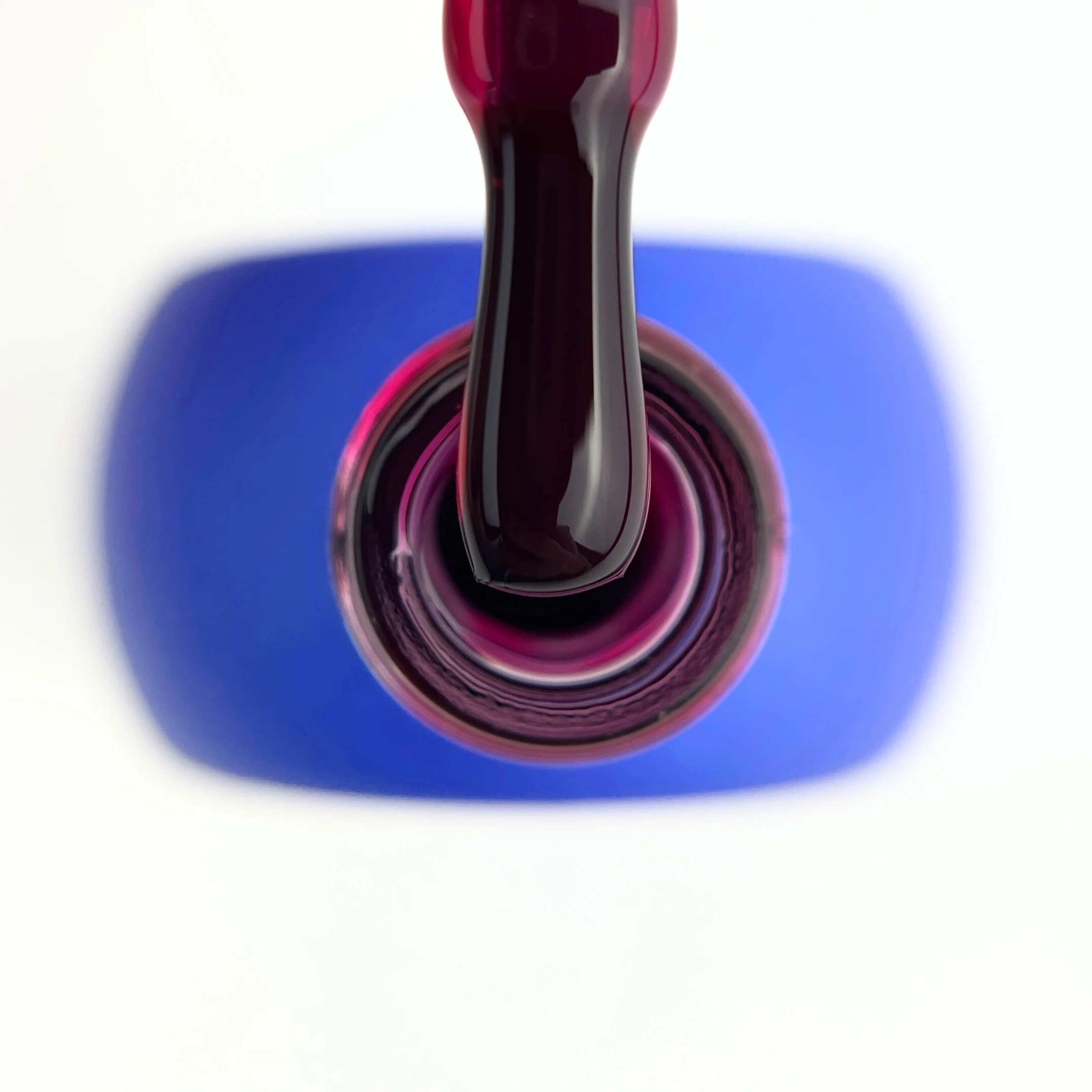TOUCH Vitrage Gel Polish #10 Extract, 9ml - Image 2