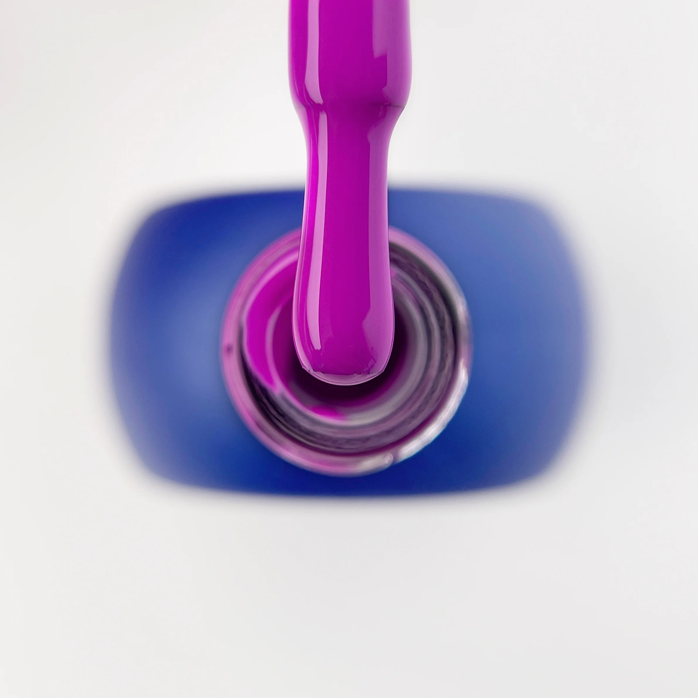 TOUCH Neon Gel Polish #4, 9ml - Image 2