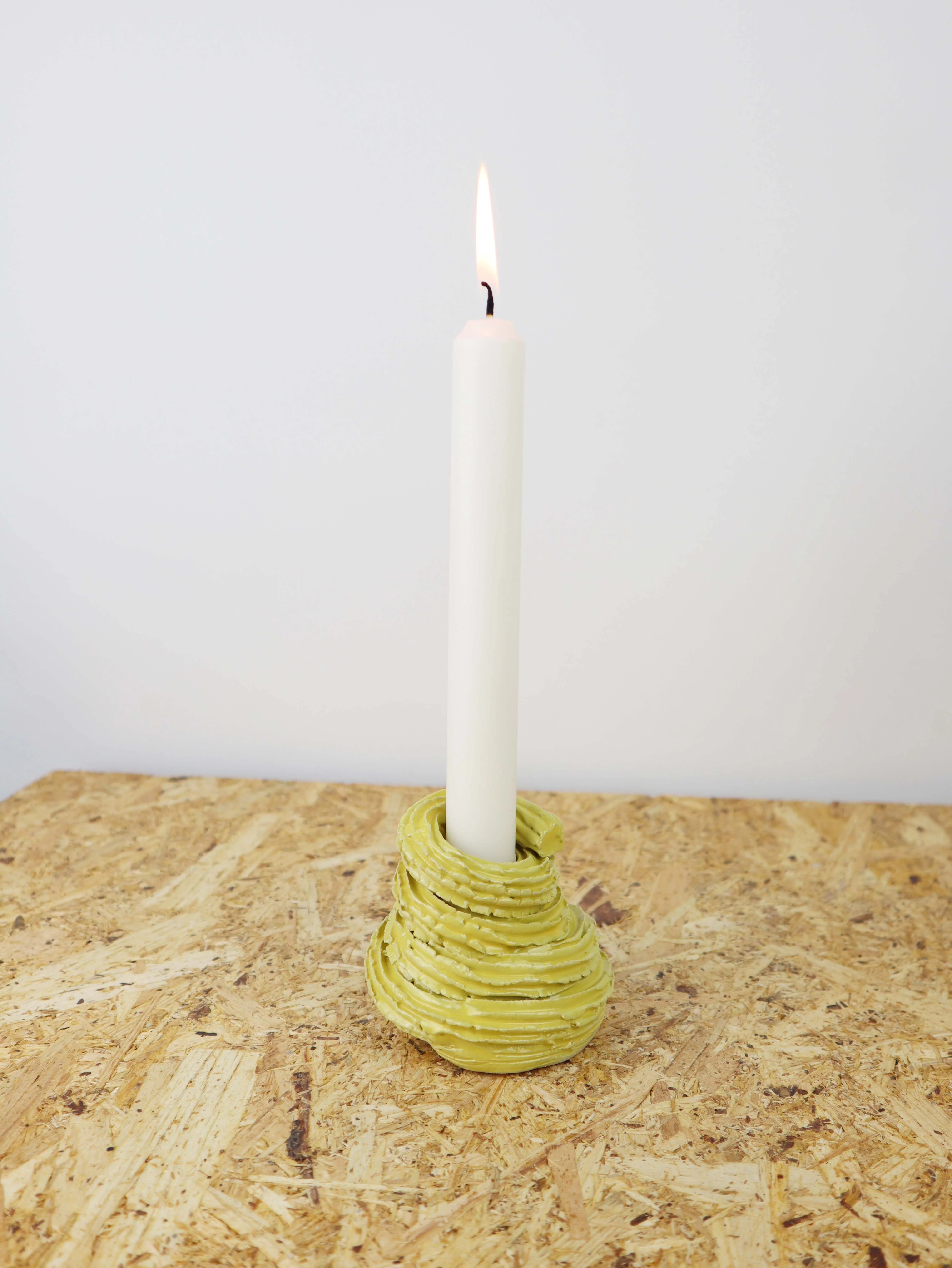 Extruded candle holder- yellow – nr.02