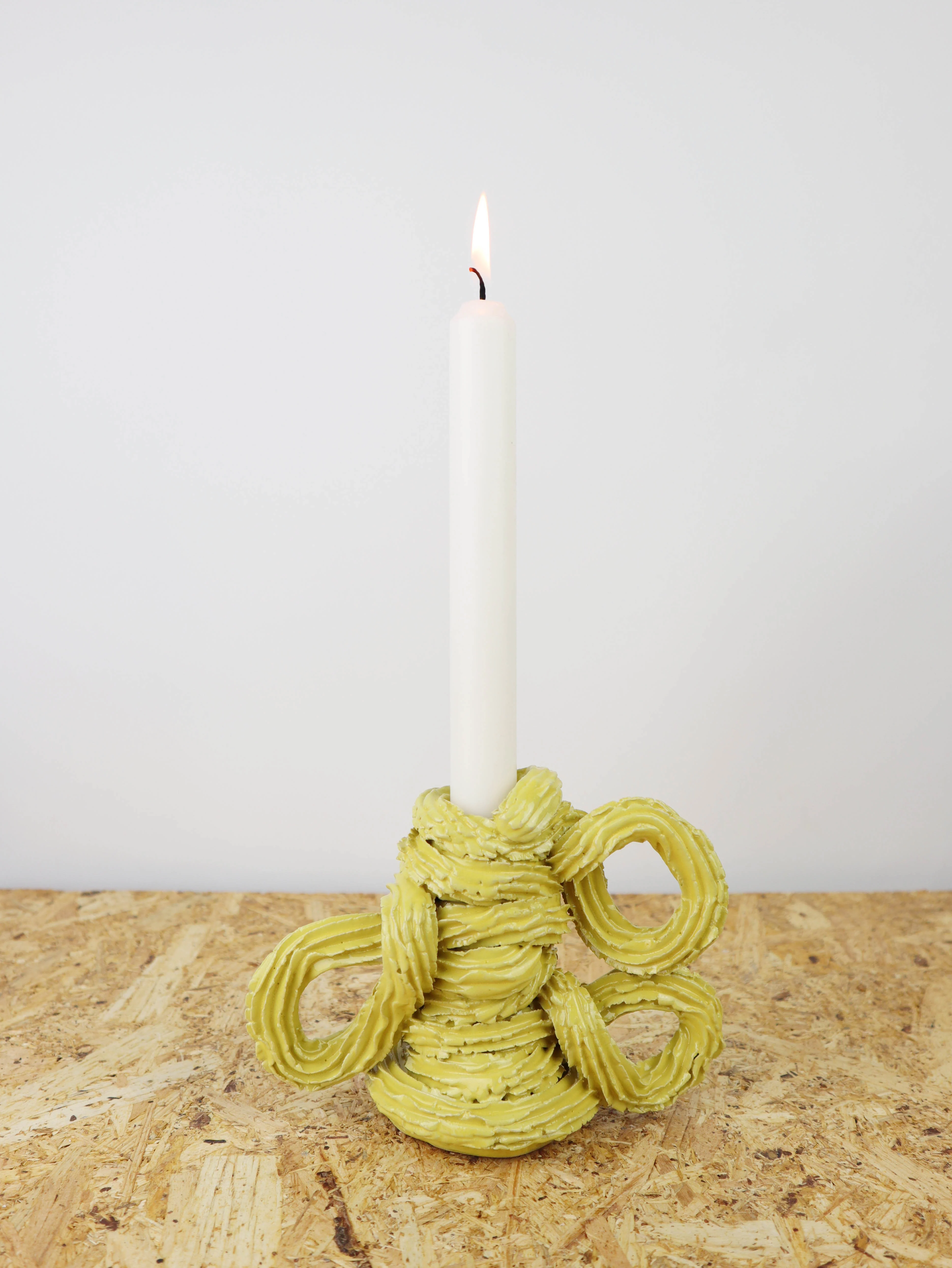 Extruded candle holder- In yellow – nr.05