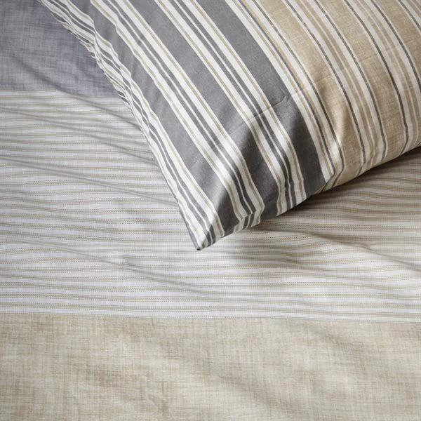 Duvet Cover & Shams Set, Mocktail - Queen - Image 2