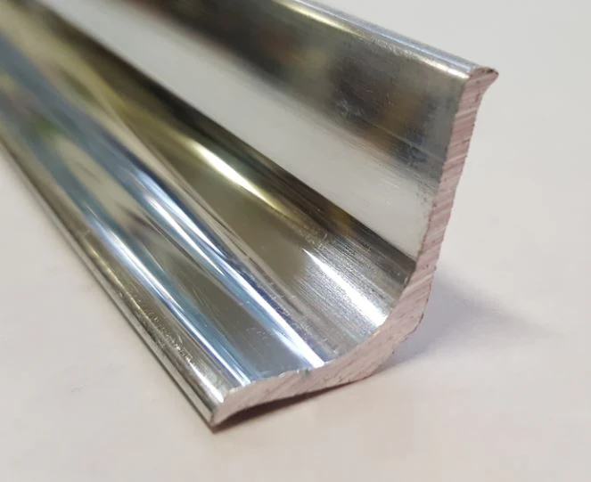 Aluminum V Trim  1 1/8" x 6' - Image 1
